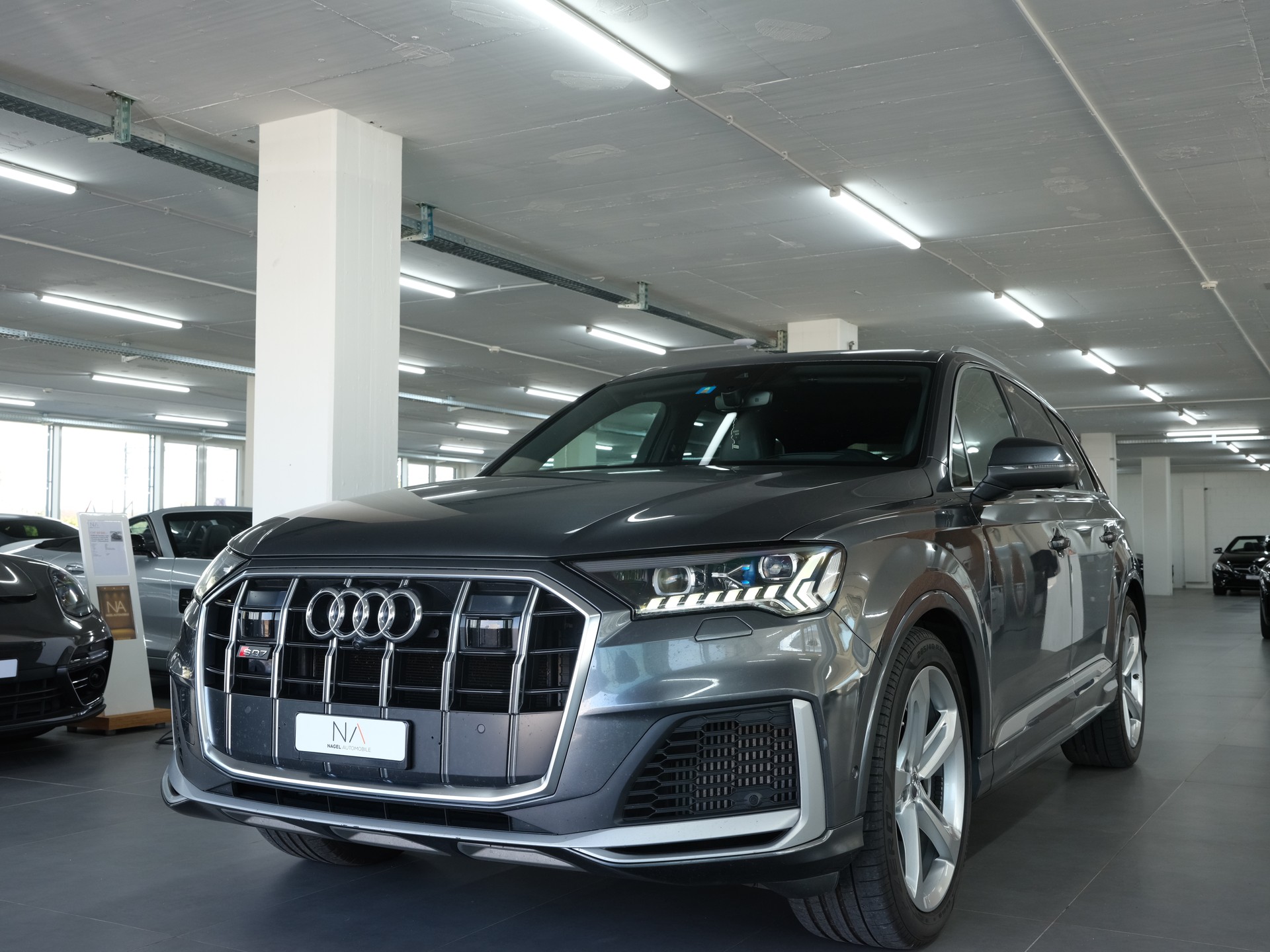 AUDI SQ7 4.0 TDI quattro tiptronic *Bose* *360 Kamera* *Panorama*-image-7