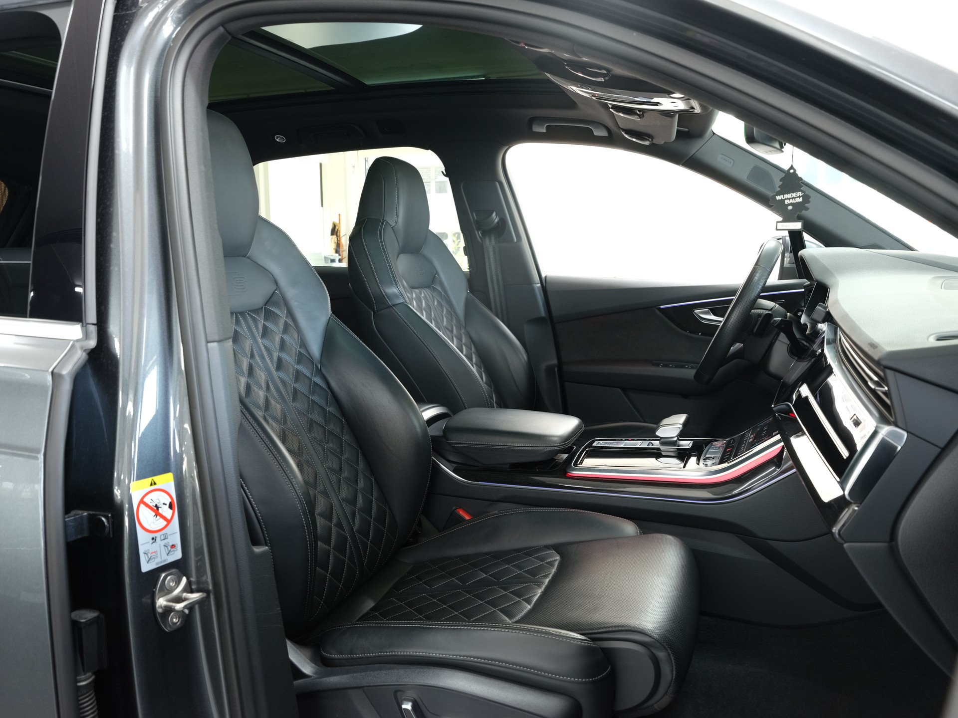 AUDI SQ7 4.0 TDI quattro tiptronic *Bose* *360 Kamera* *Panorama*-image-31