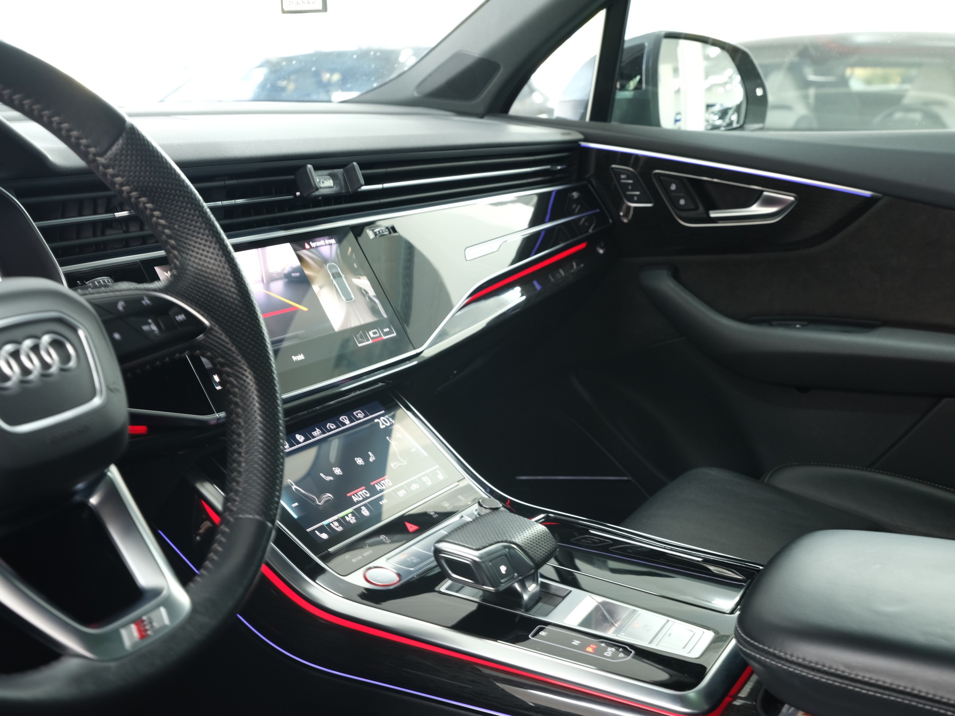 AUDI SQ7 4.0 TDI quattro tiptronic *Bose* *360 Kamera* *Panorama*-image-22