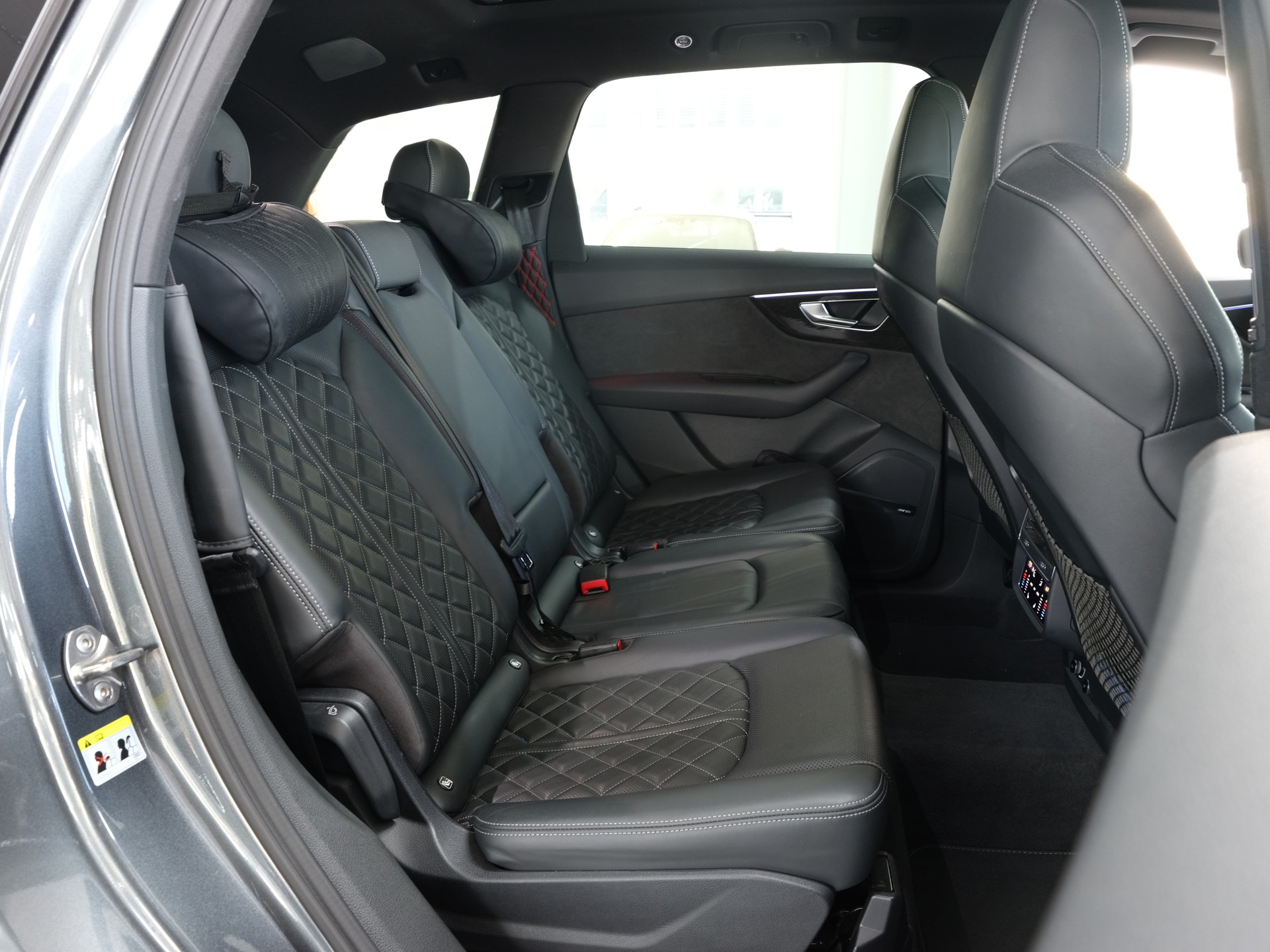 AUDI SQ7 4.0 TDI quattro tiptronic *Bose* *360 Kamera* *Panorama*-image-27