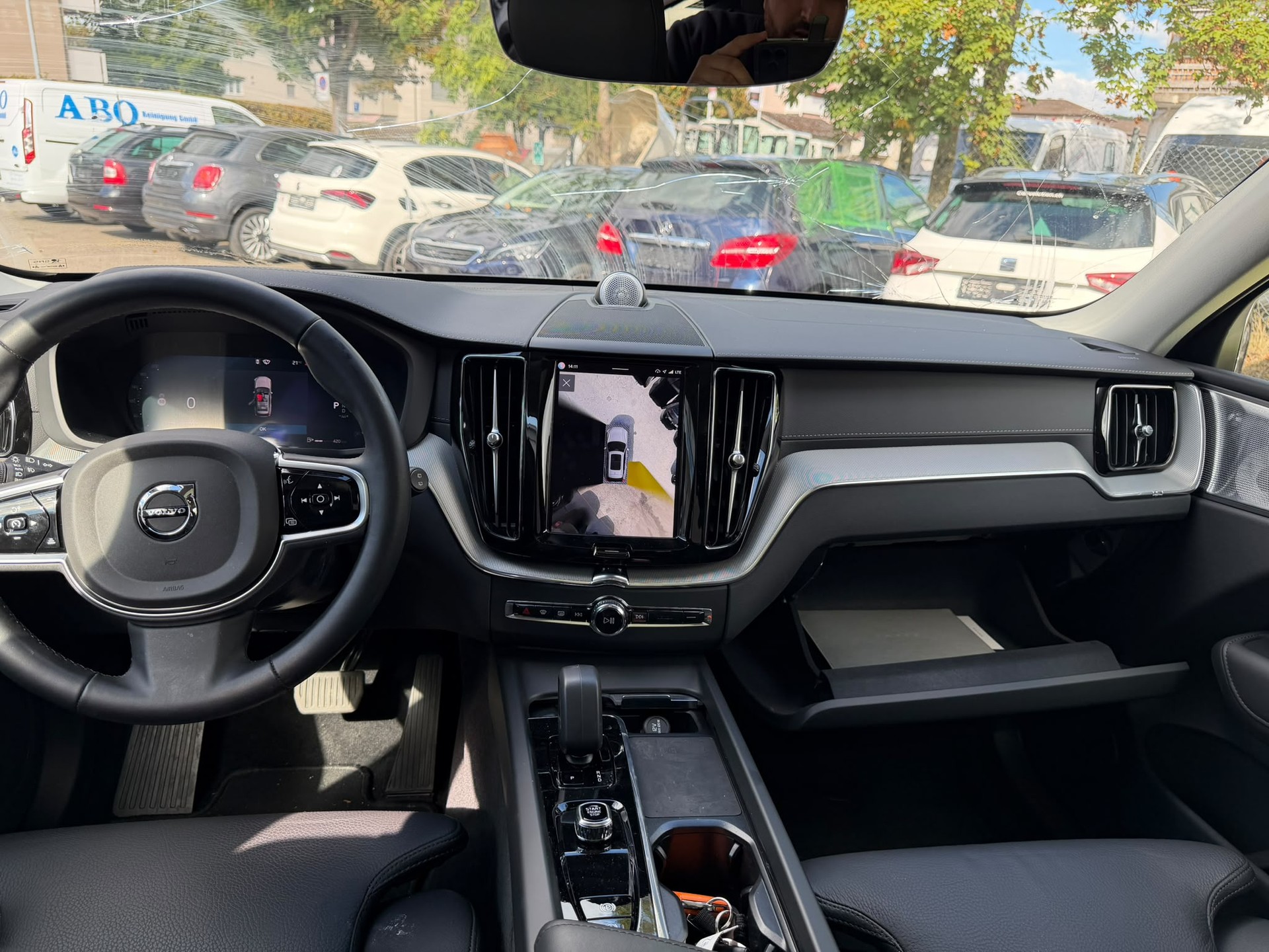 VOLVO XC60 B5 Benzin Mild Hybrid AWD Ultra Dark Geartronic-image-5