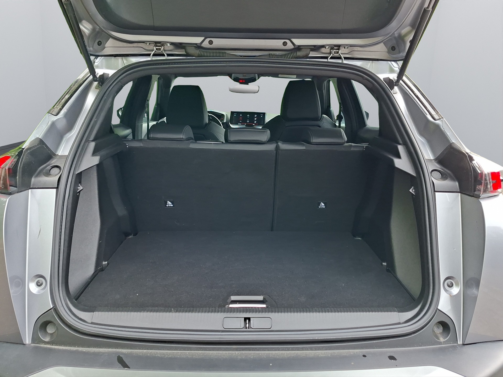PEUGEOT 2008 1.2 PureTech GT Pack EAT8-image-14