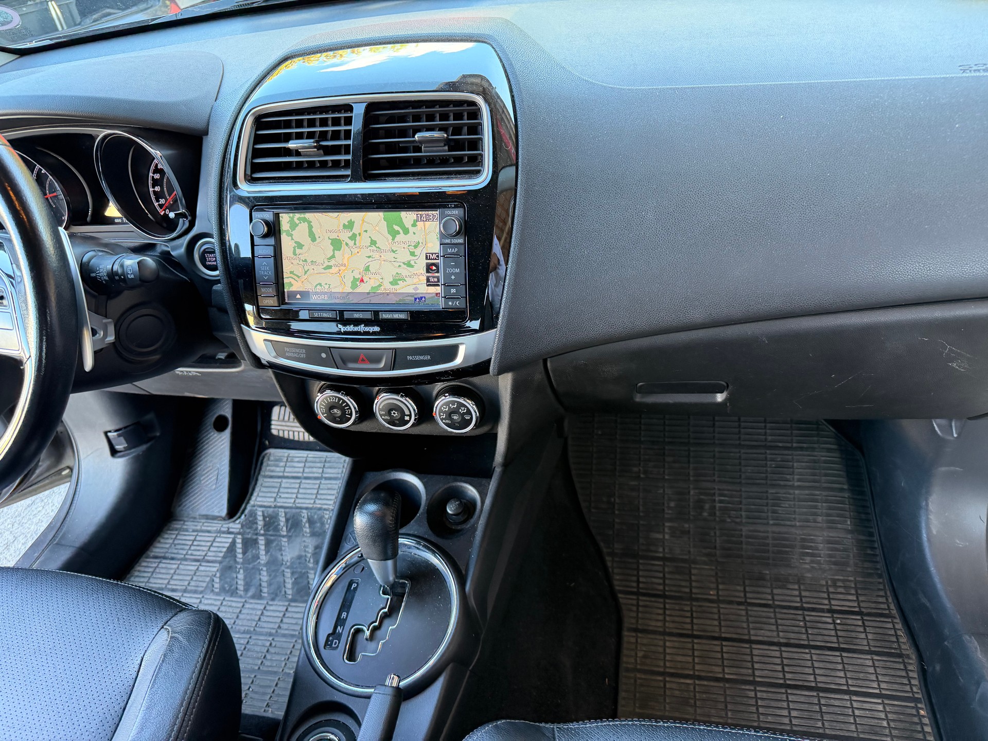 MITSUBISHI ASX 2.2 DID Diamond 4WD Automatic-image-5