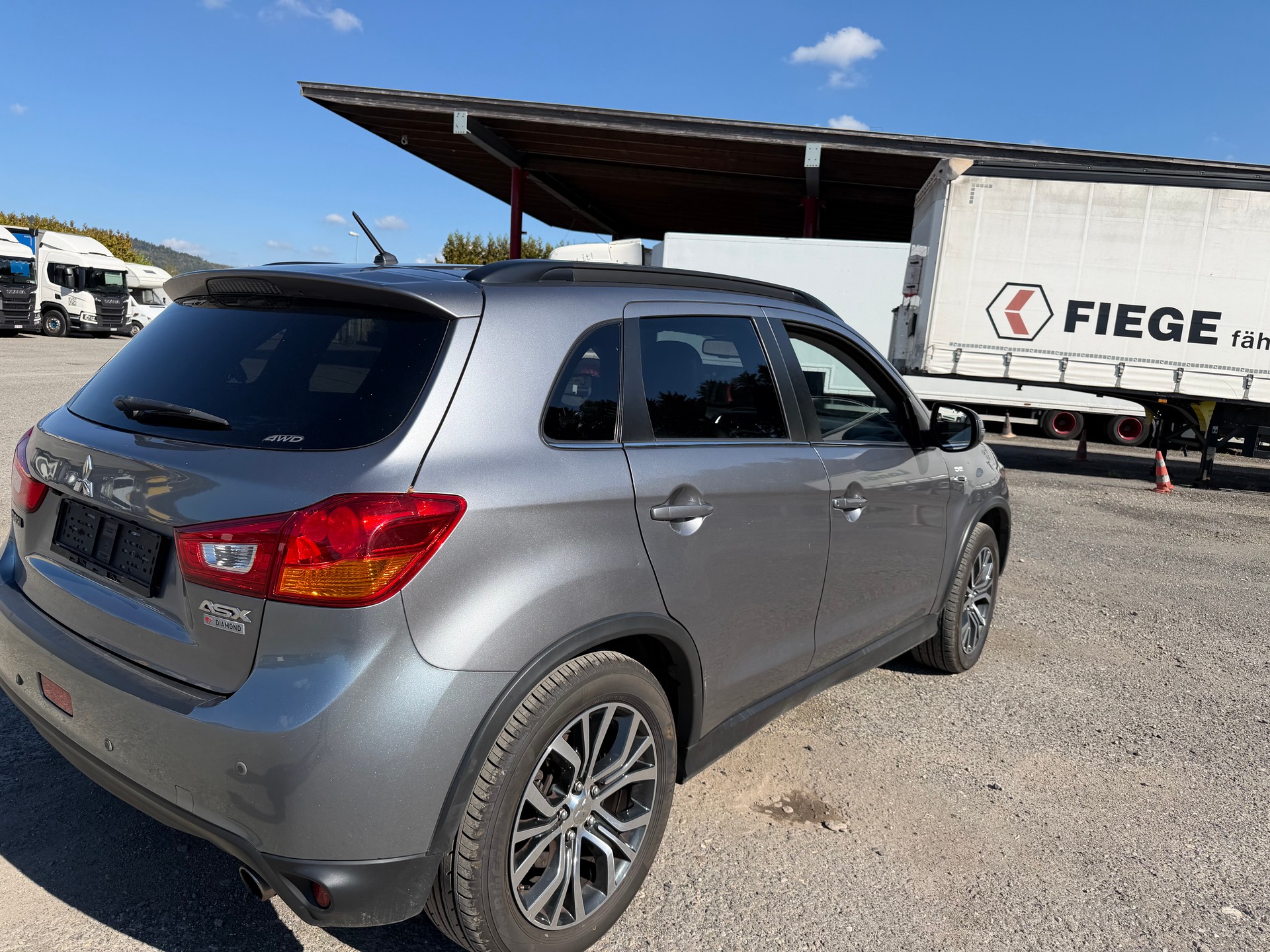 MITSUBISHI ASX 2.2 DID Diamond 4WD Automatic-image-3