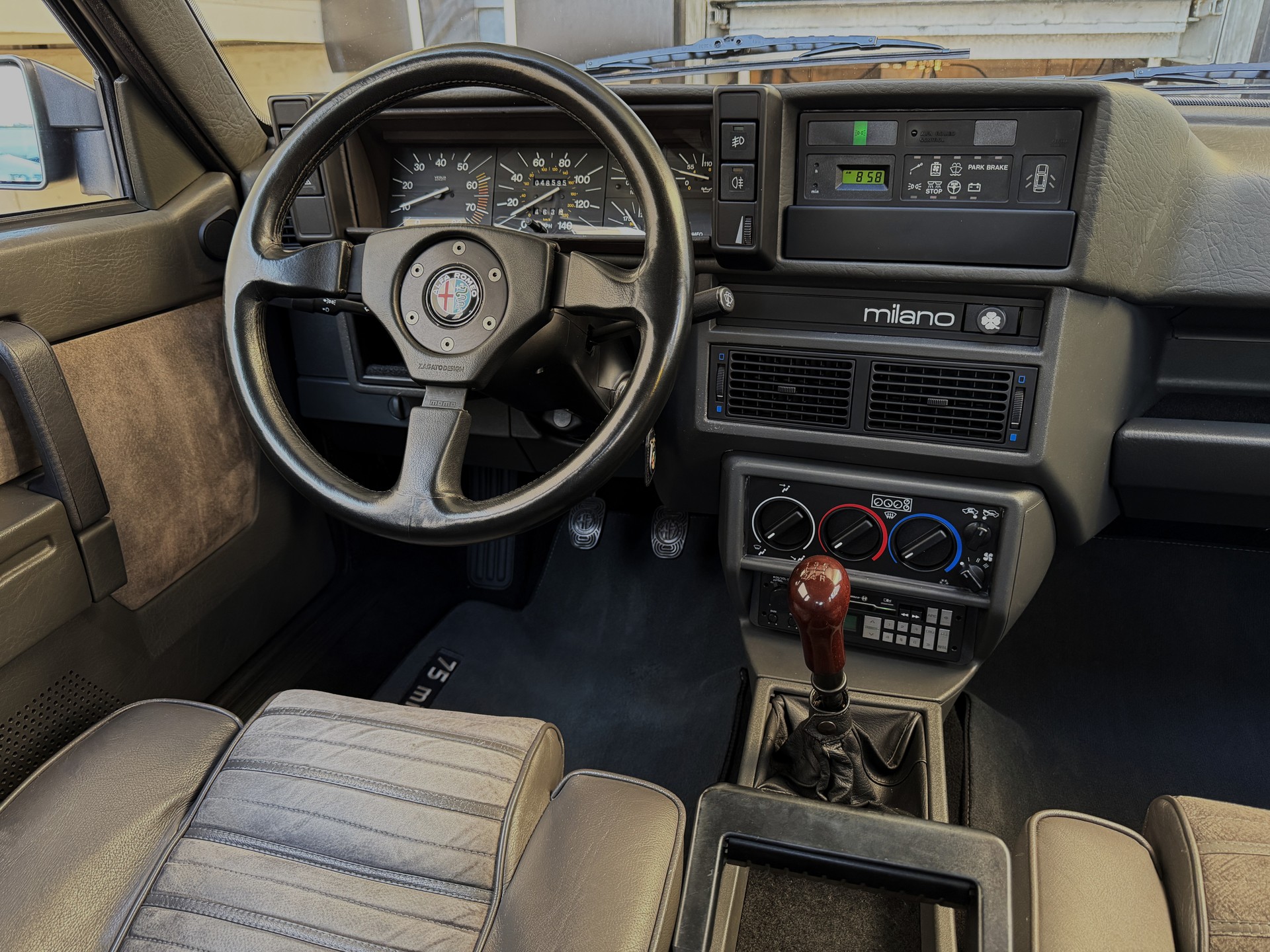 ALFA ROMEO (75) Milano USA "Quadrifoglio PLATINO" 2.5 V6 - *EXTREM SELTENES SAMMLERSTÜCK* - *VOLLAUSSTATTUNG* - *VETERAN-MFK BIS 2031*-image-19