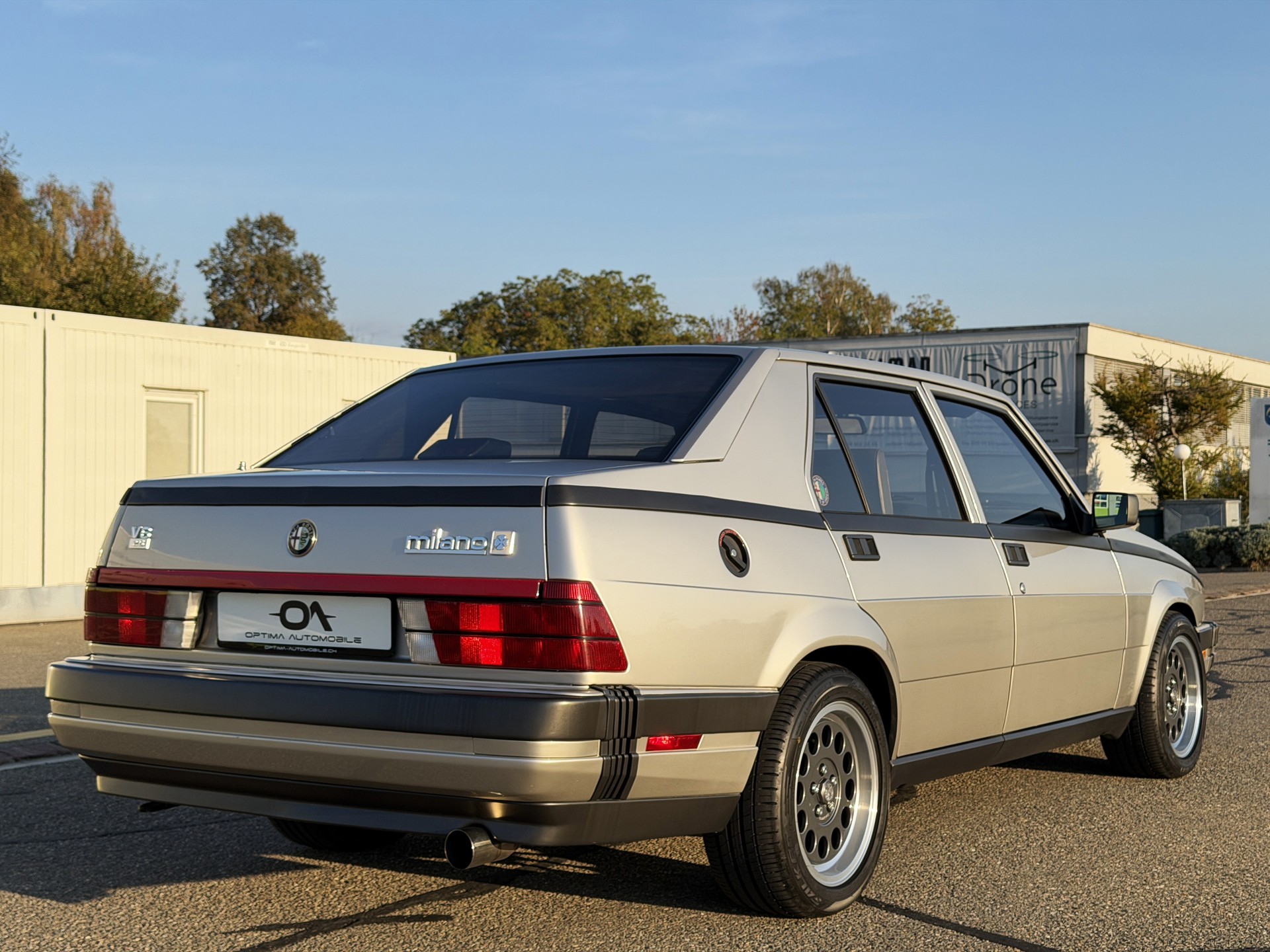 ALFA ROMEO (75) Milano USA "Quadrifoglio PLATINO" 2.5 V6 - *EXTREM SELTENES SAMMLERSTÜCK* - *VOLLAUSSTATTUNG* - *VETERAN-MFK BIS 2031*-image-6