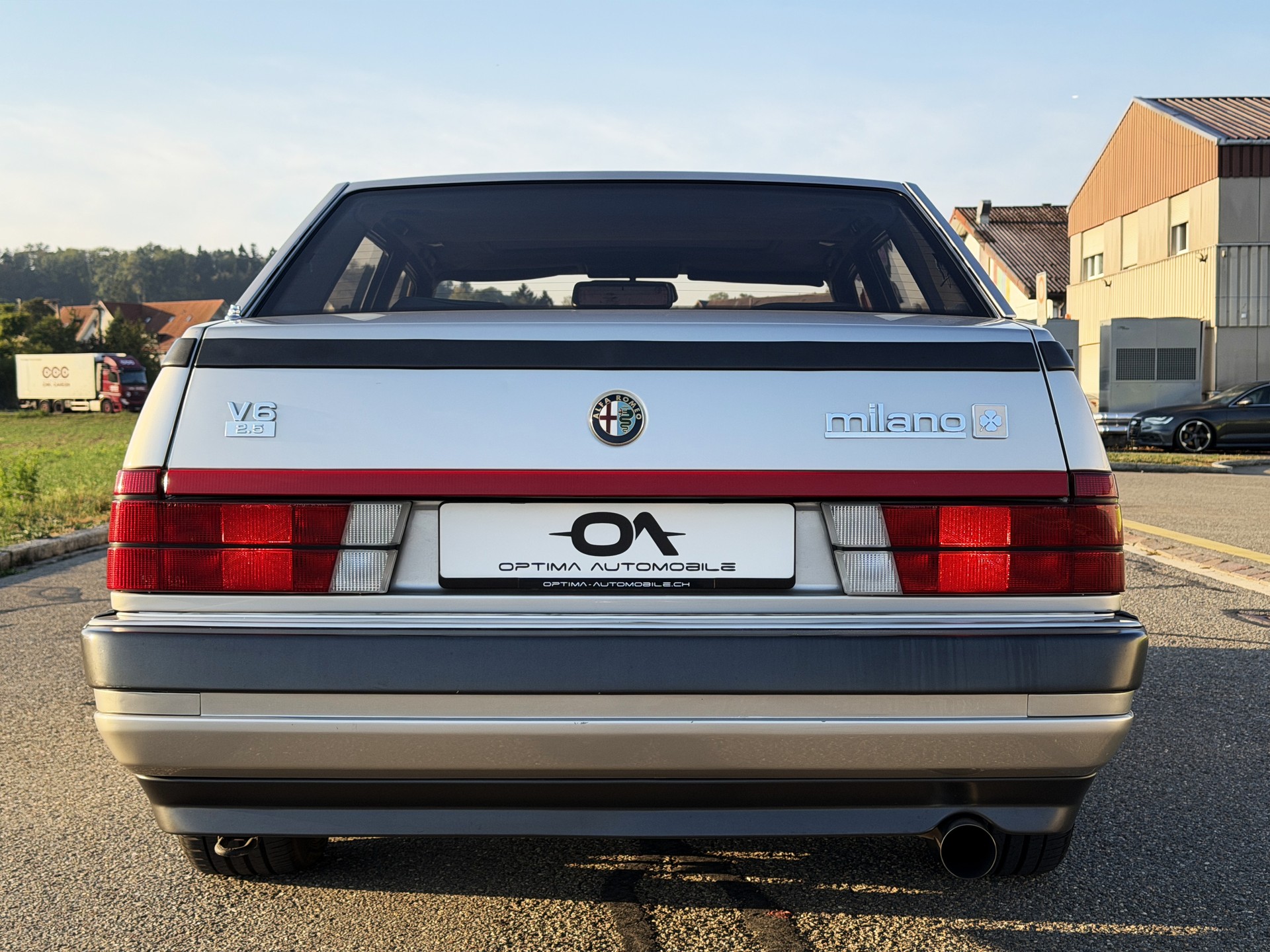 ALFA ROMEO (75) Milano USA "Quadrifoglio PLATINO" 2.5 V6 - *EXTREM SELTENES SAMMLERSTÜCK* - *VOLLAUSSTATTUNG* - *VETERAN-MFK BIS 2031*-image-5