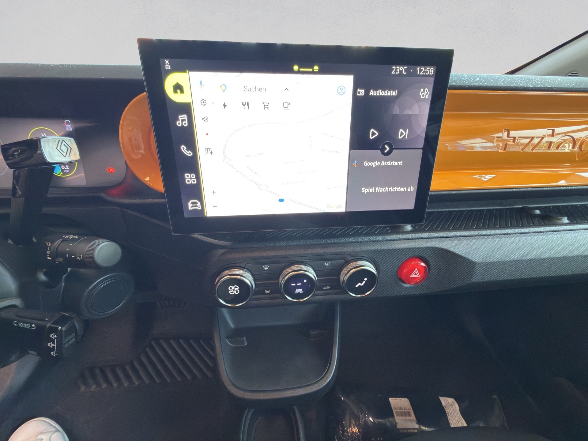 RENAULT Twingo E-Tech 27kWh Techno-image-11