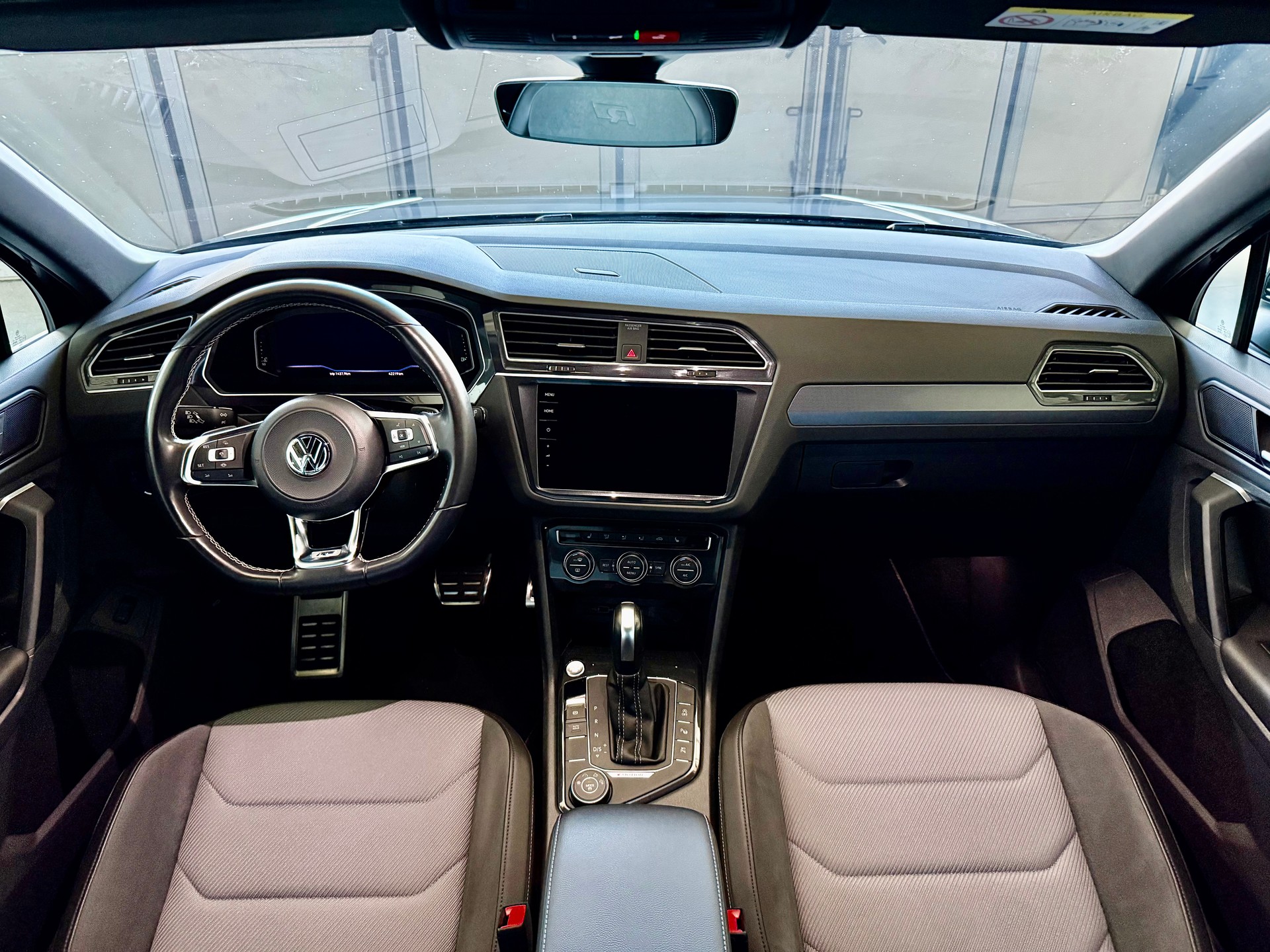 VW Tiguan 2.0TSI Highline 4Motion DSG R-Line-image-6