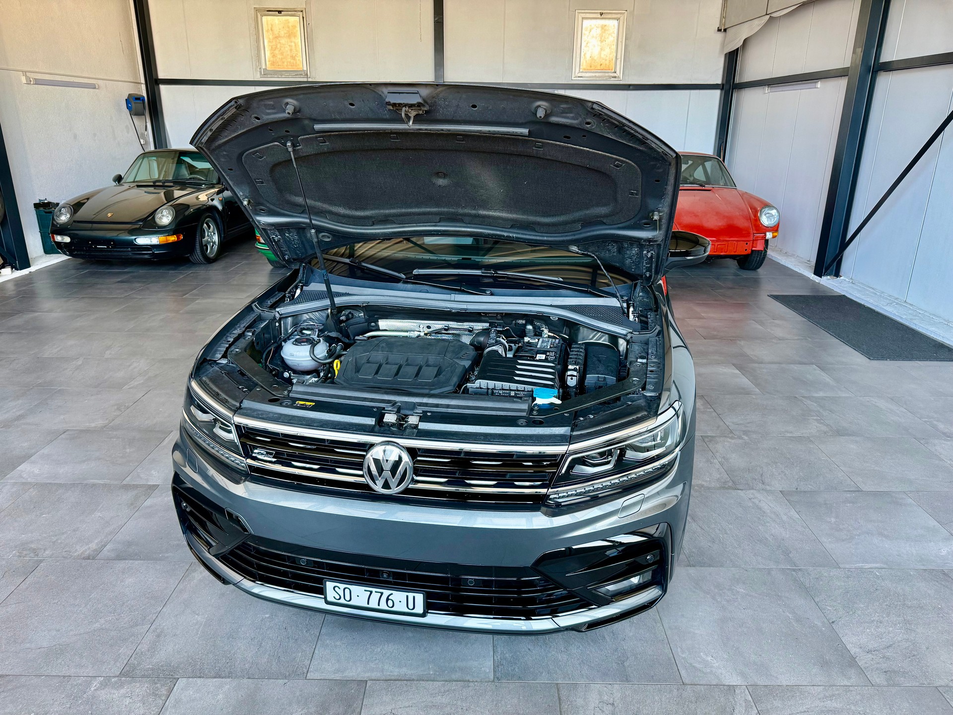 VW Tiguan 2.0TSI Highline 4Motion DSG R-Line-image-4