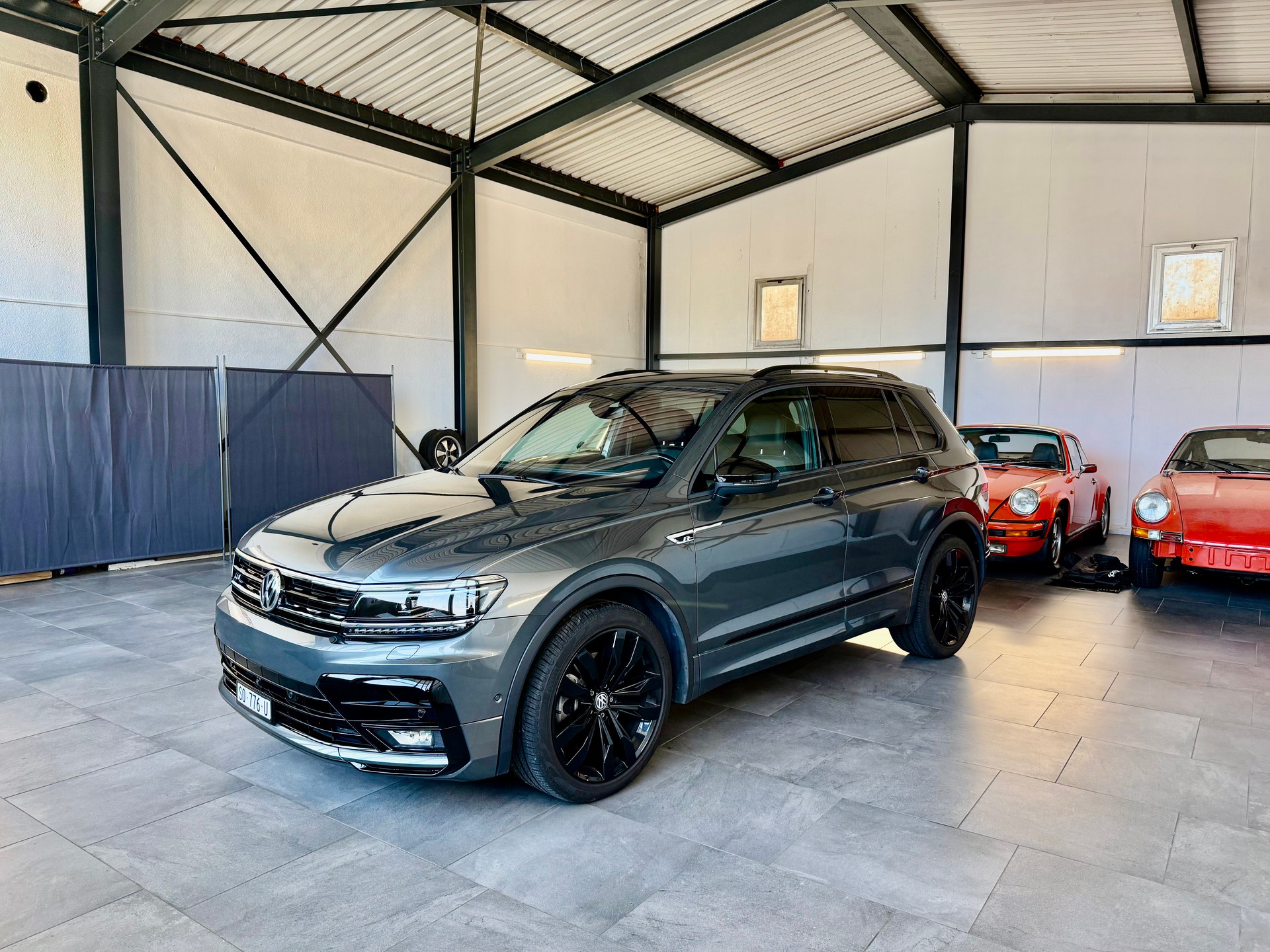 VW Tiguan 2.0TSI Highline 4Motion DSG R-Line-image-2
