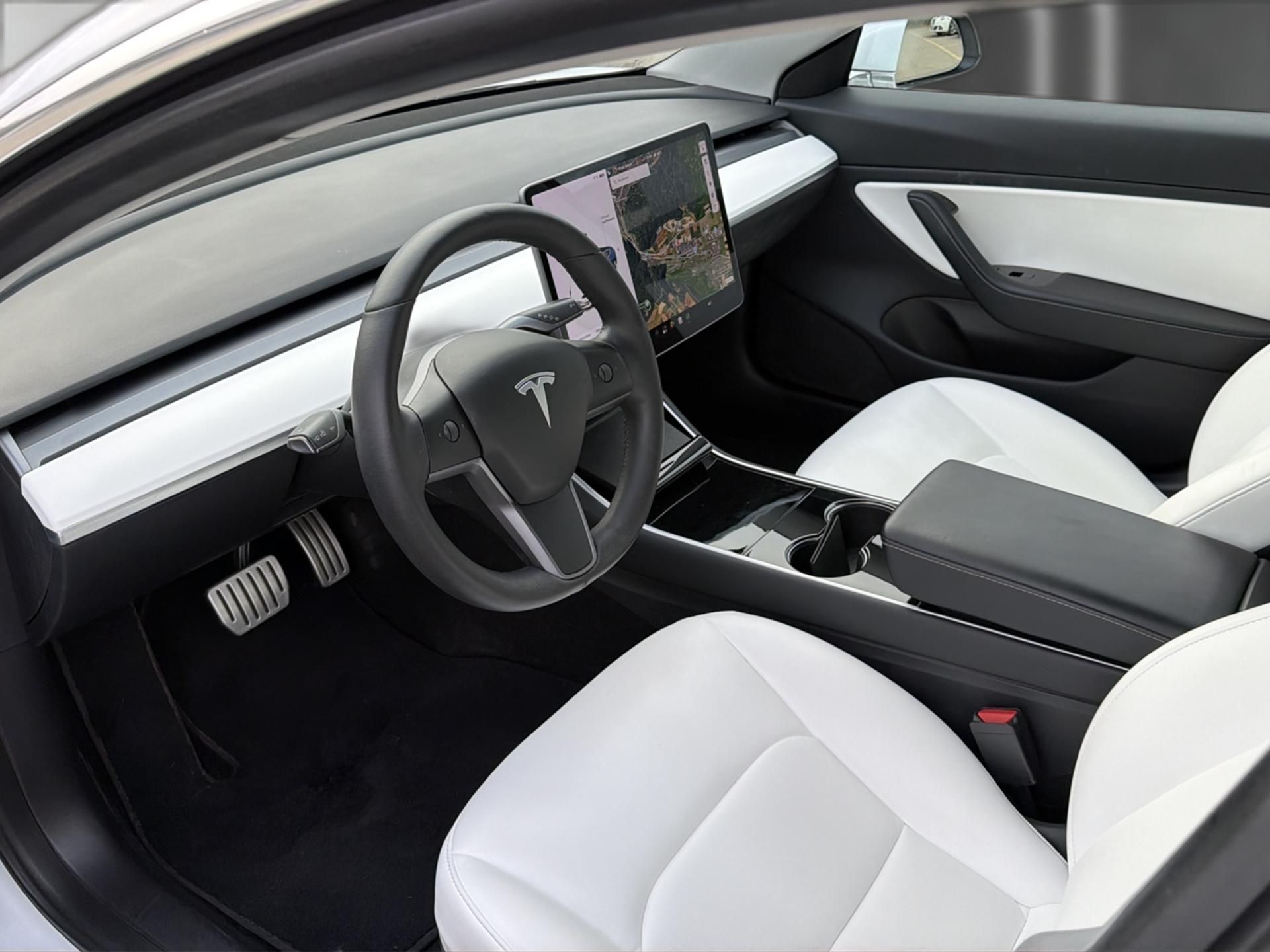 TESLA Model 3 Performance Dual Motor AWD-image-9