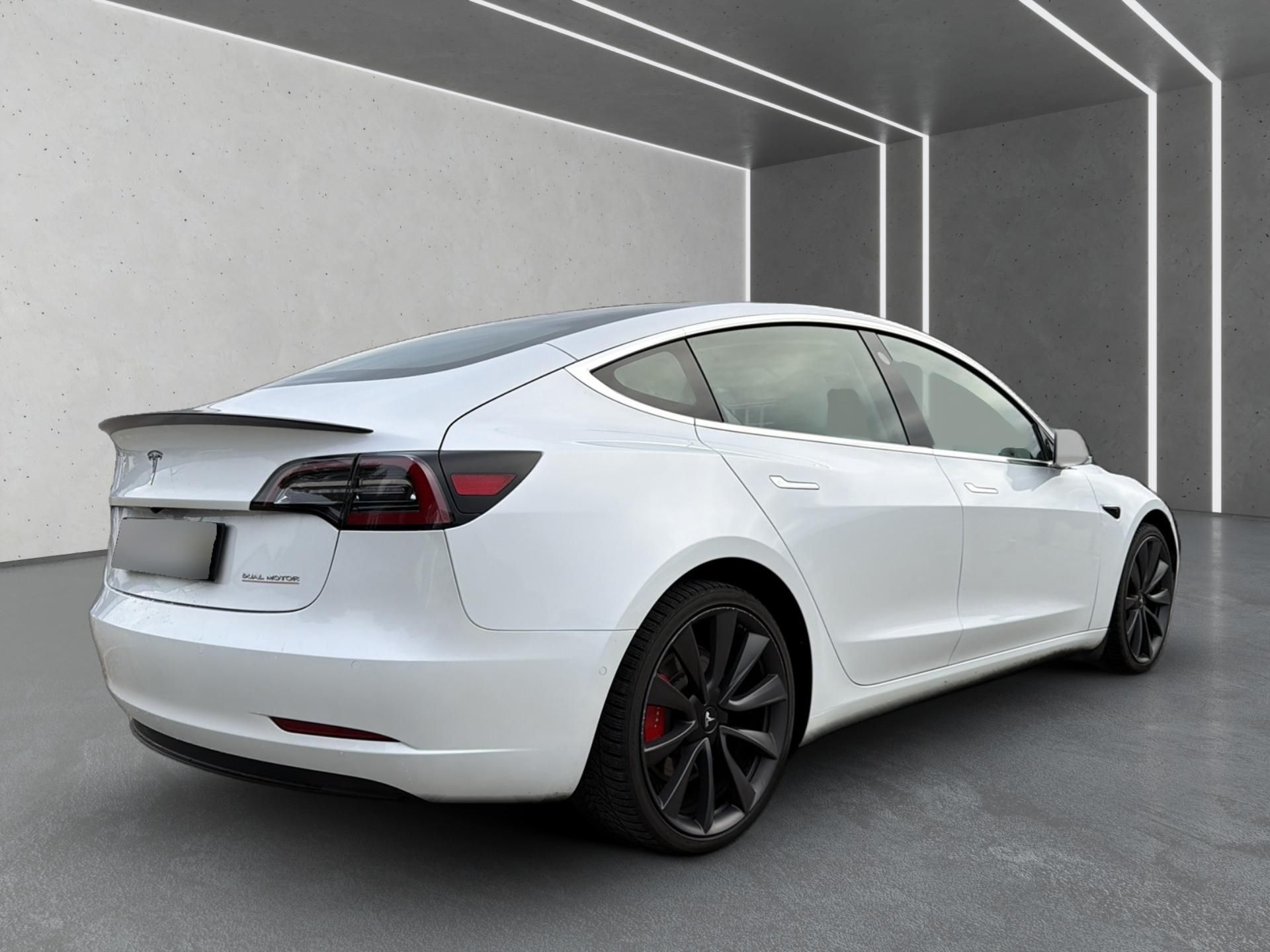 TESLA Model 3 Performance Dual Motor AWD-image-5
