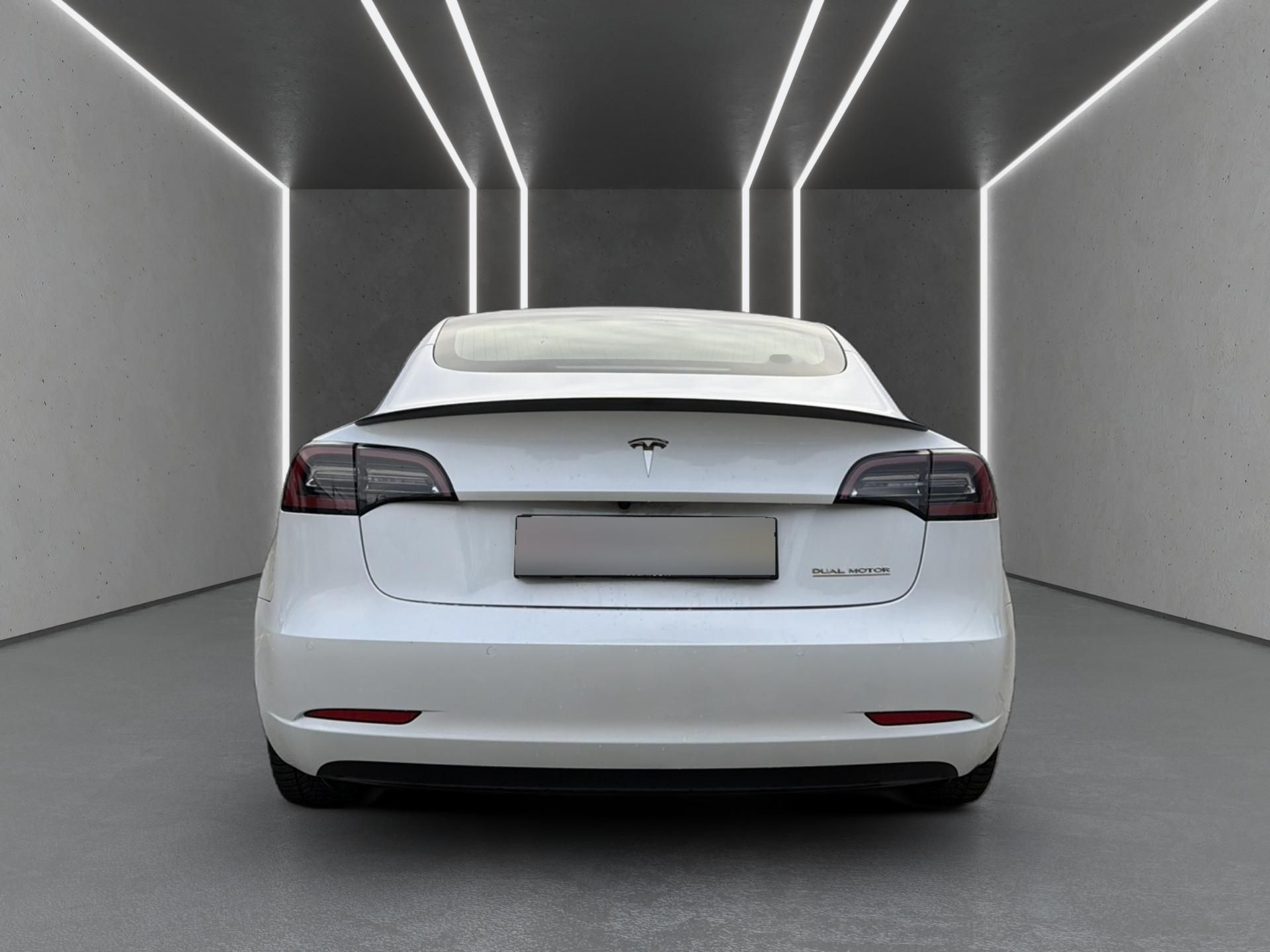 TESLA Model 3 Performance Dual Motor AWD-image-4