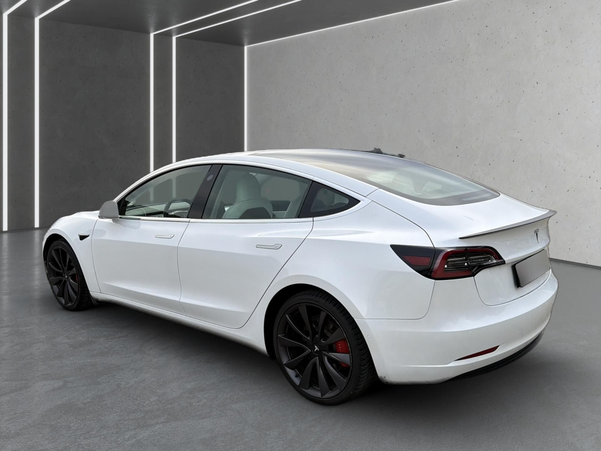 TESLA Model 3 Performance Dual Motor AWD-image-3