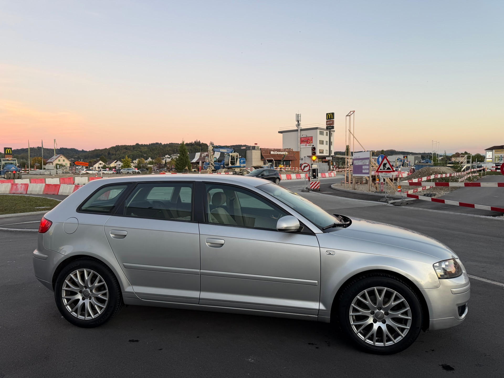 AUDI A3 Sportback 1.8 Turbo FSI Attraction-image-4