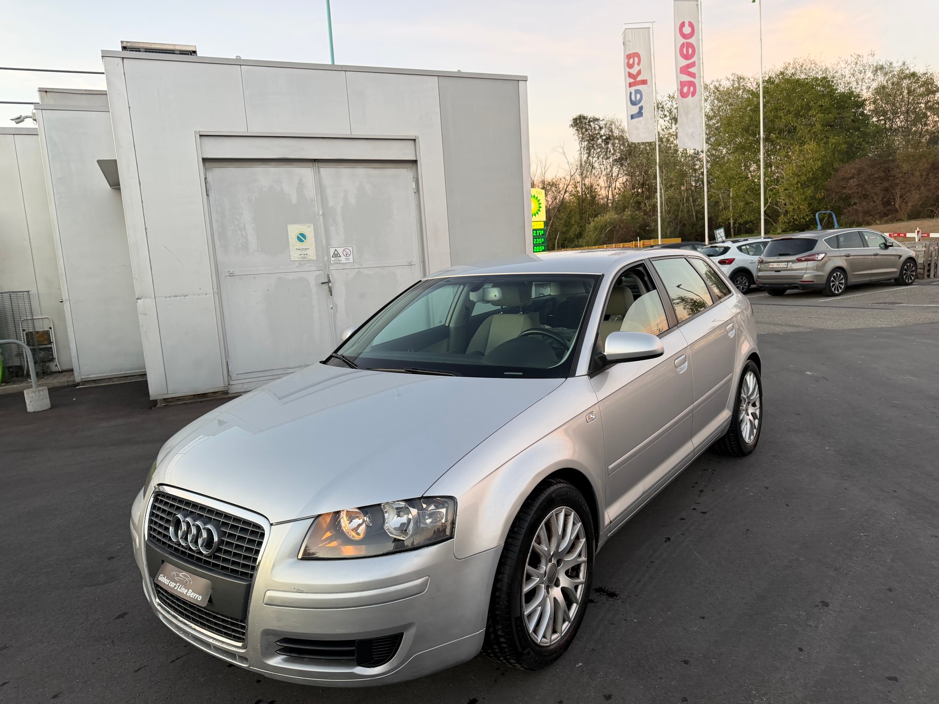 AUDI A3 Sportback 1.8 Turbo FSI Attraction-image-9