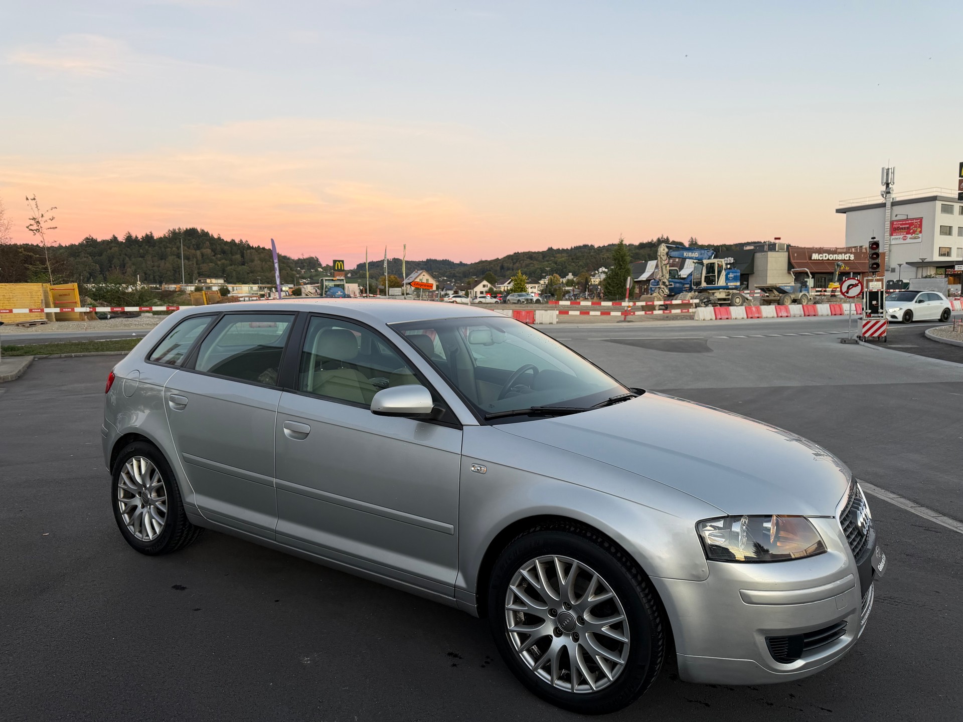 AUDI A3 Sportback 1.8 Turbo FSI Attraction-image-3