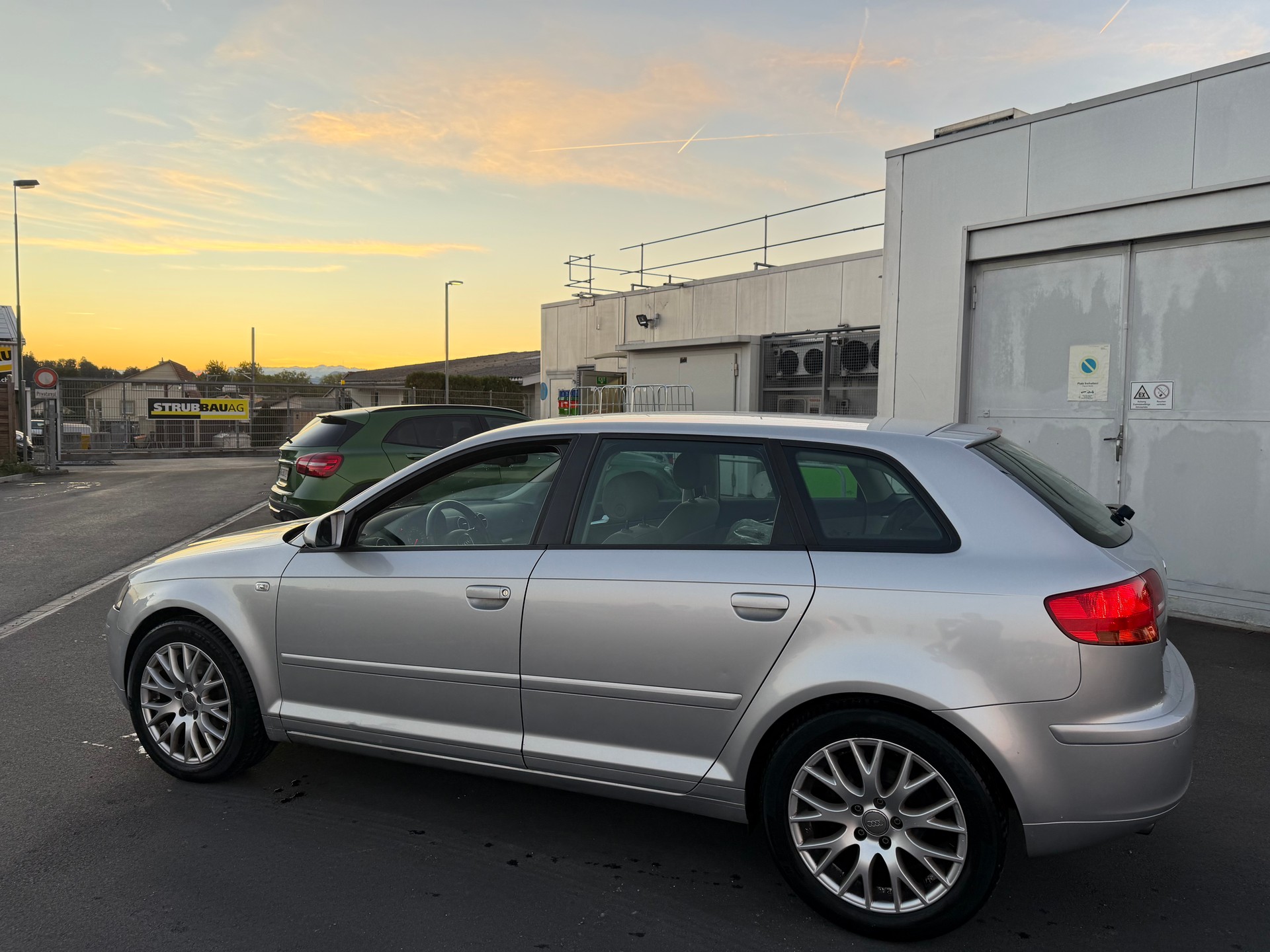 AUDI A3 Sportback 1.8 Turbo FSI Attraction-image-8