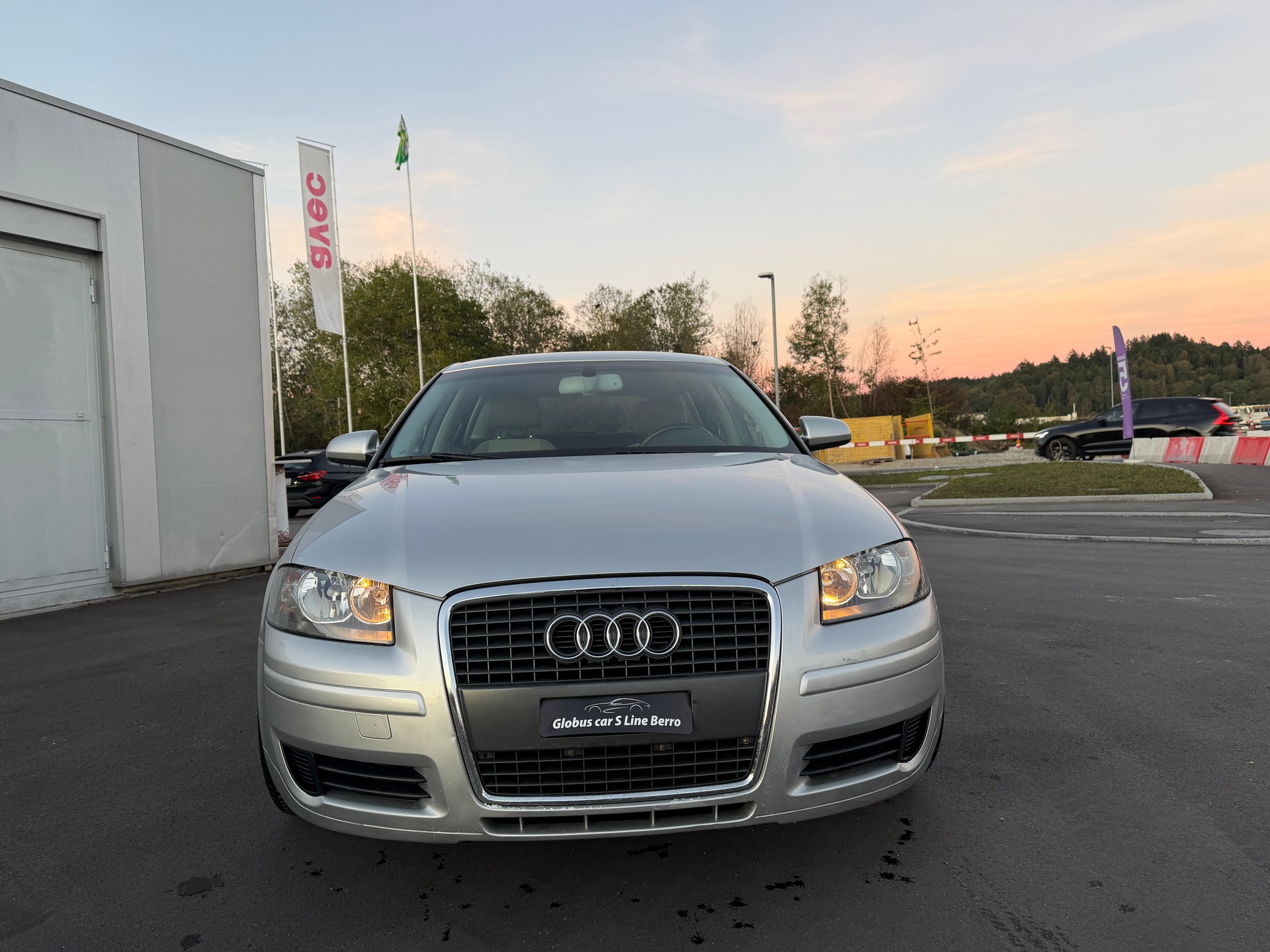 AUDI A3 Sportback 1.8 Turbo FSI Attraction-image-1