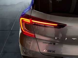 MITSUBISHI 1.8 HEV AT Intense-image-1