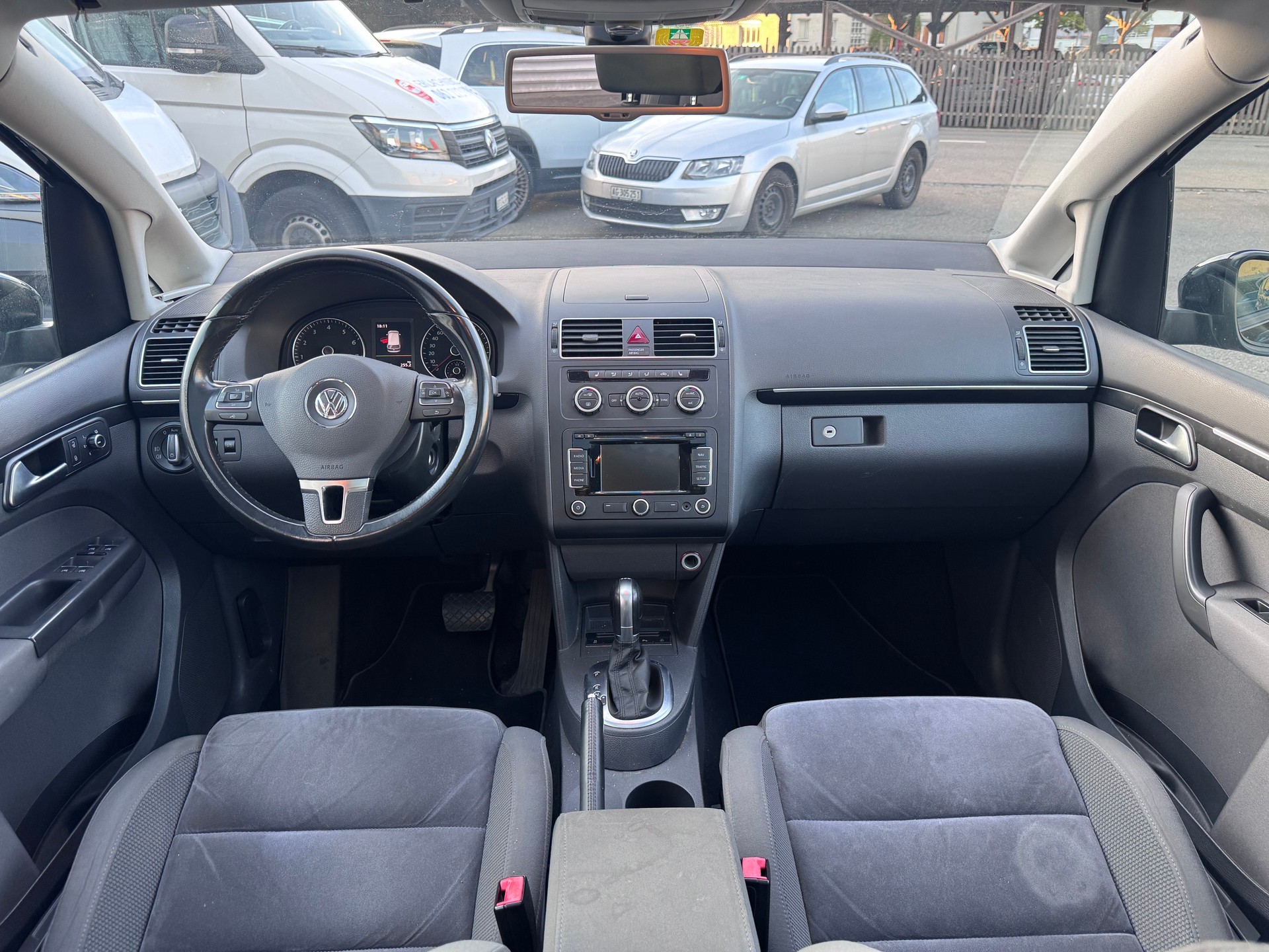 VW Touran 1.4 TSI Highline DSG-image-9
