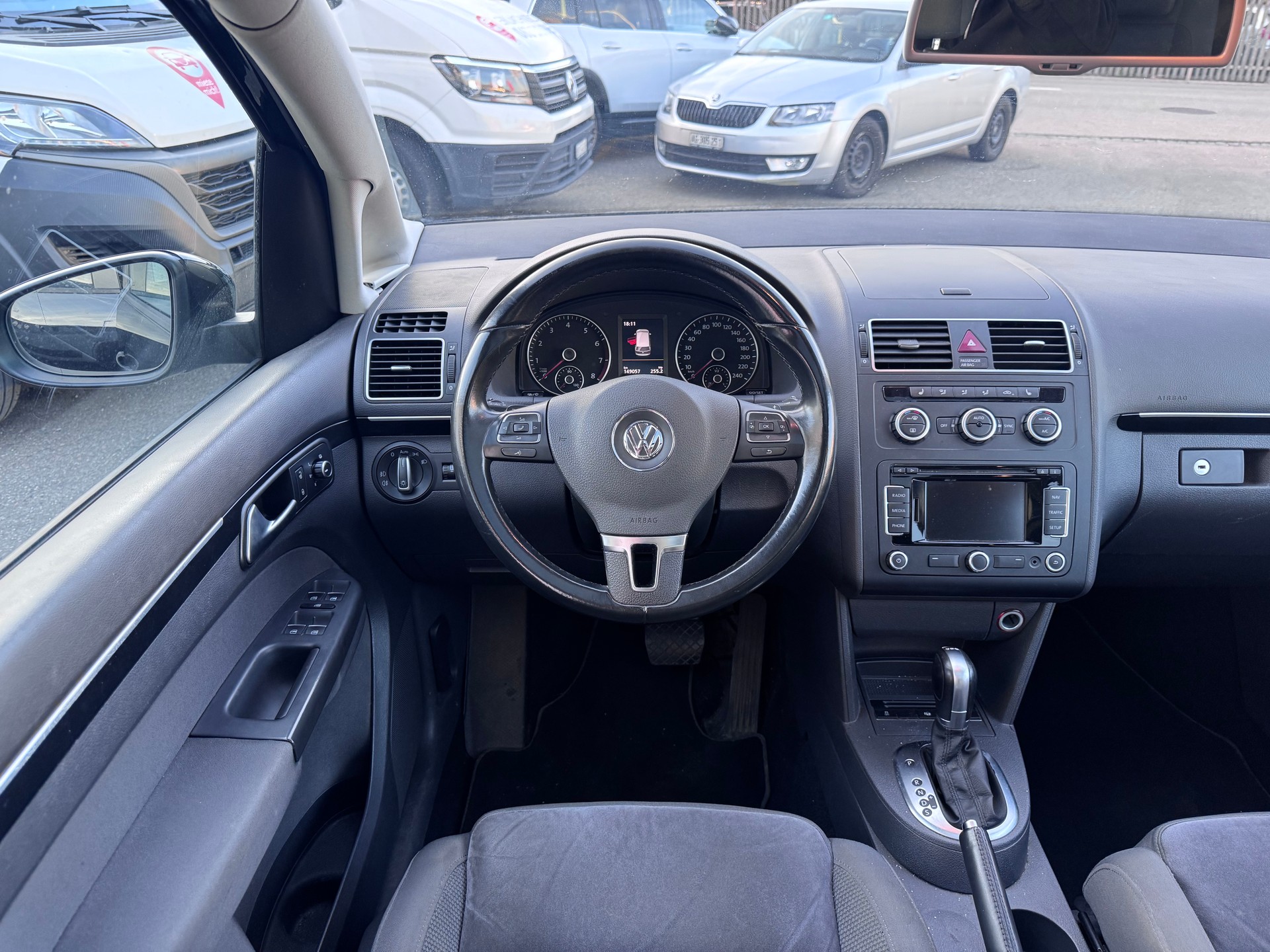VW Touran 1.4 TSI Highline DSG-image-8