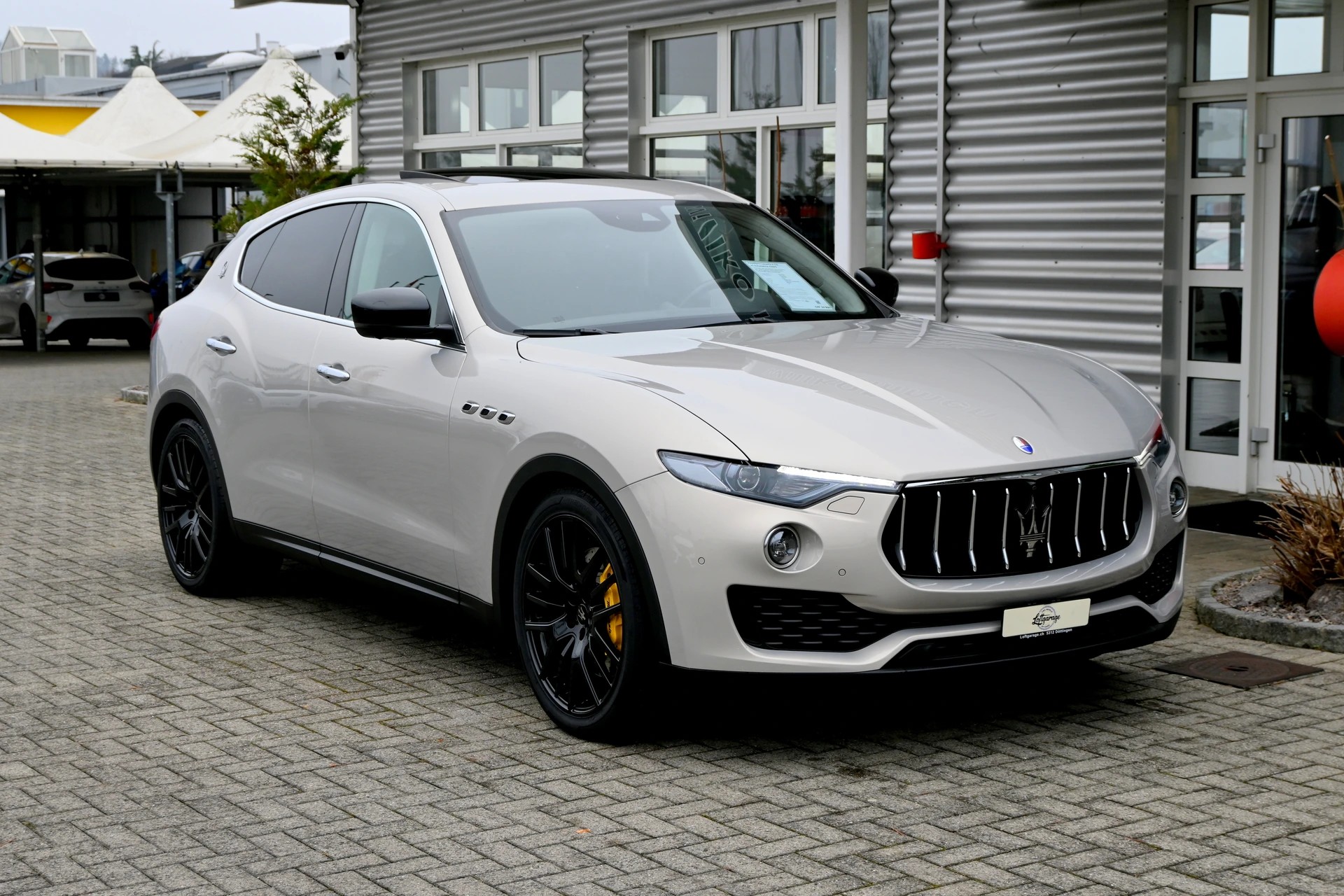 Car photo