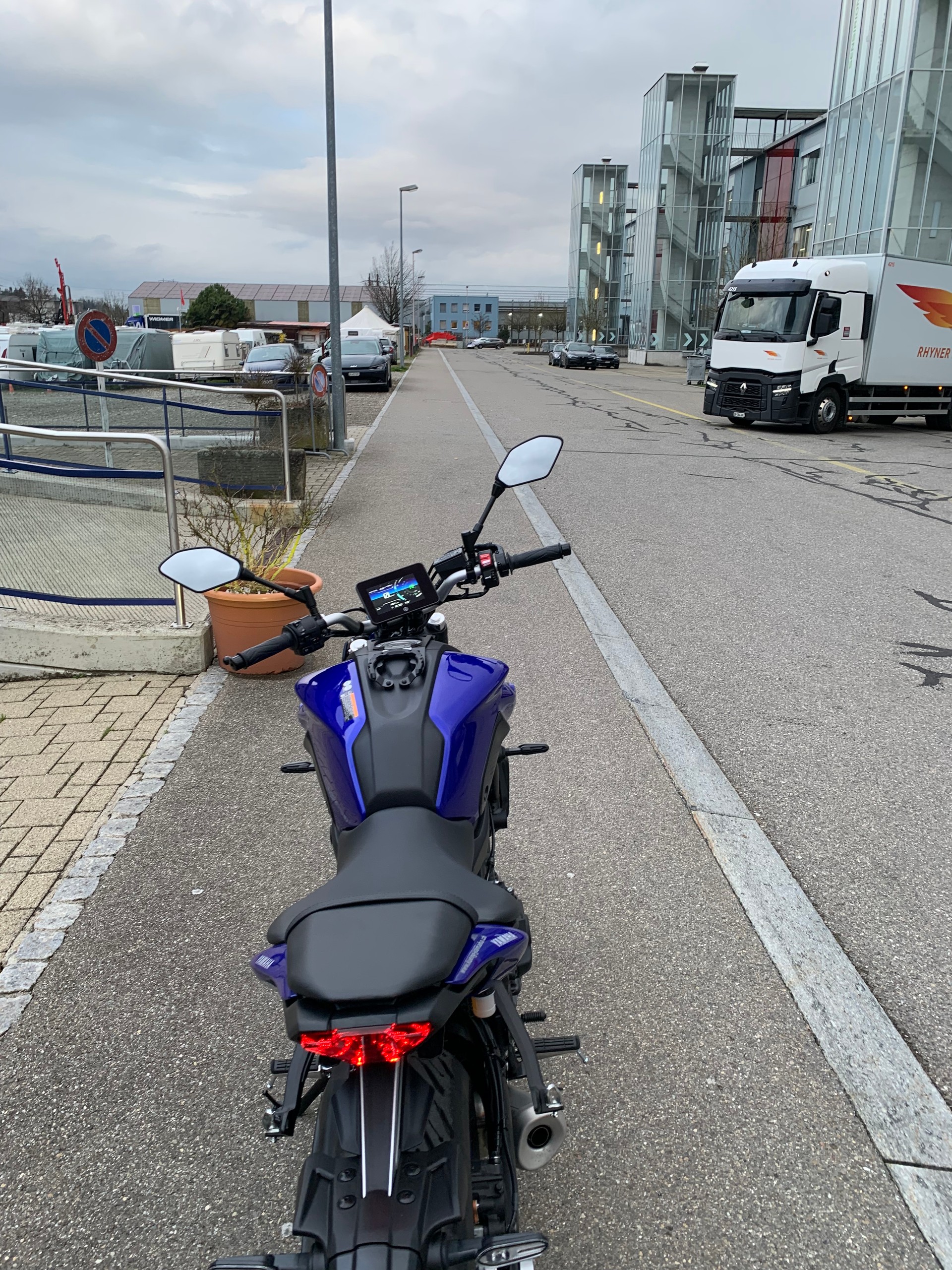 YAMAHA MT-07-showroom-element-3