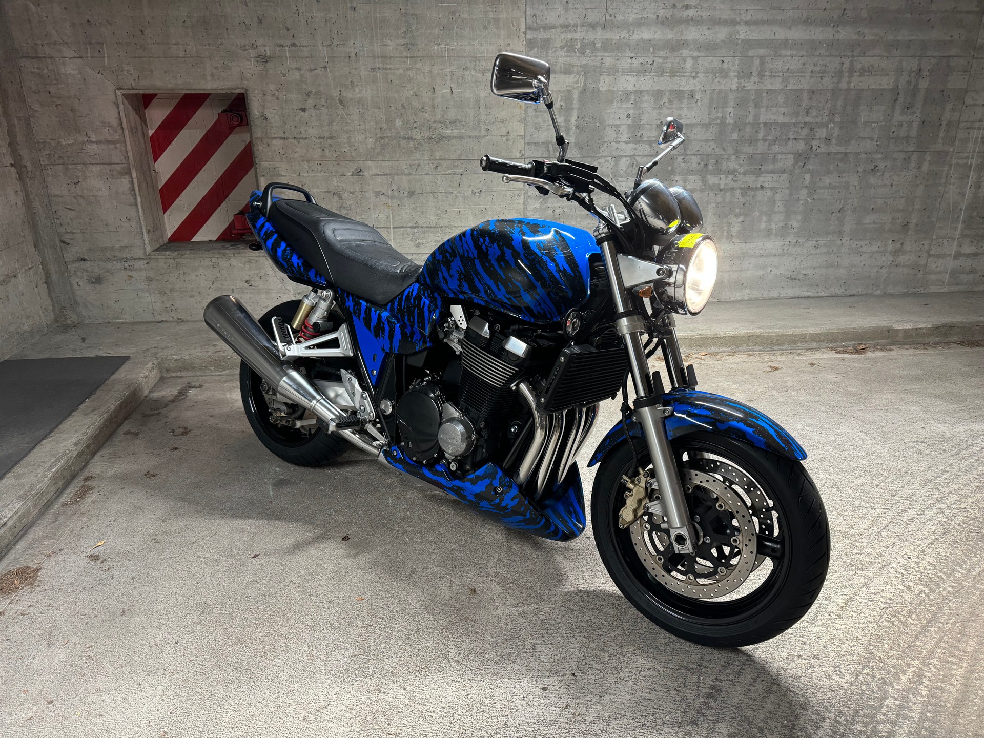 SUZUKI GSX 1400 K4/K5-image-1