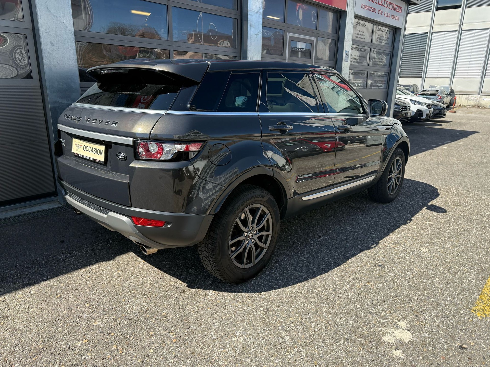 LAND ROVER Range Rover Evoque 2.2 SD4 Prestige AT6-image-4