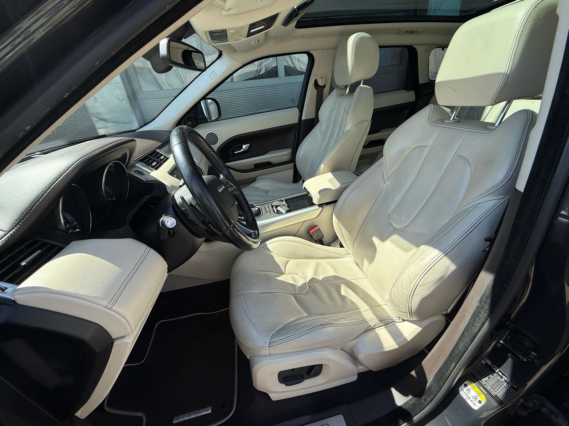 LAND ROVER Range Rover Evoque 2.2 SD4 Prestige AT6-image-9