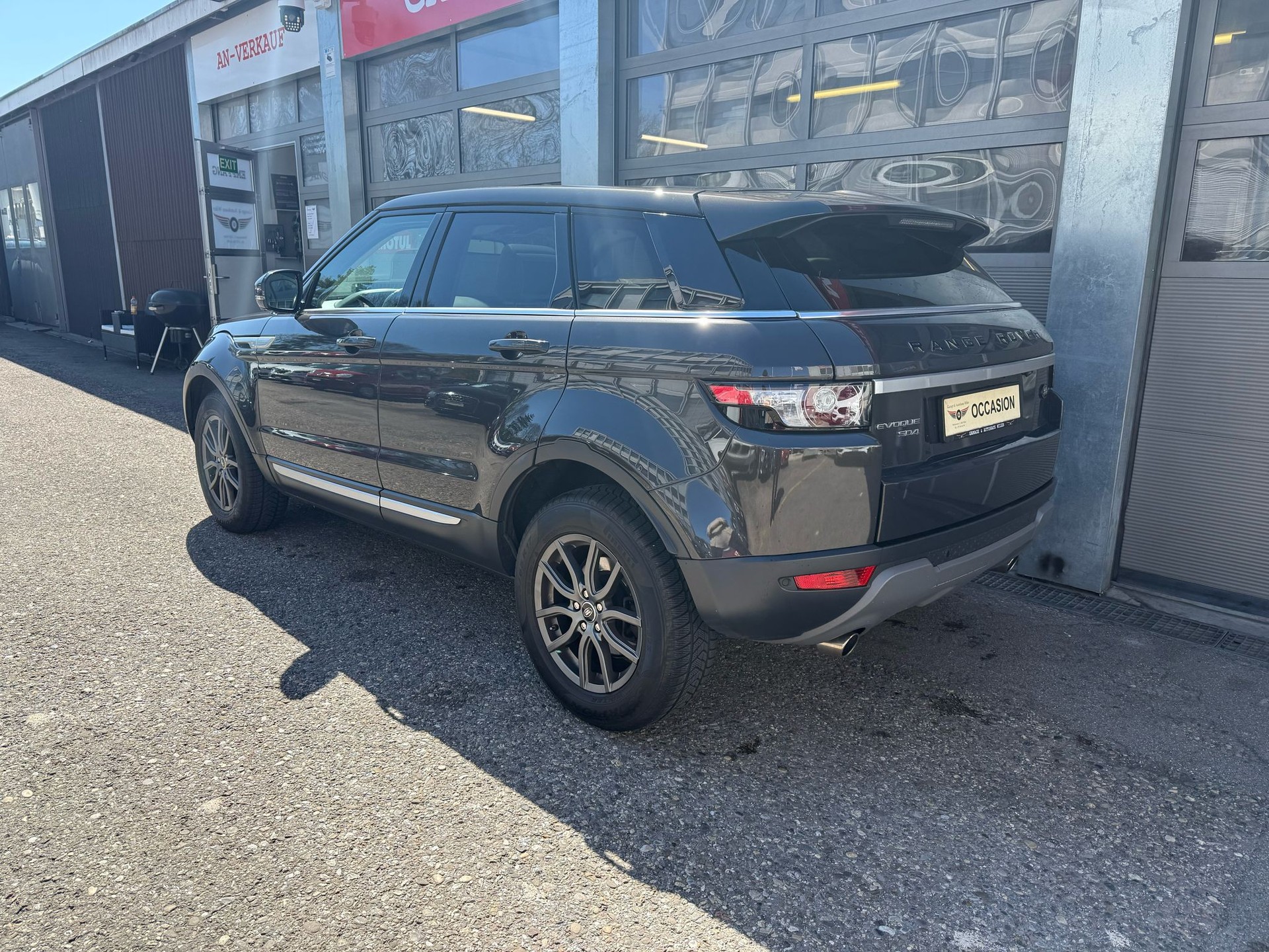 LAND ROVER Range Rover Evoque 2.2 SD4 Prestige AT6-image-6