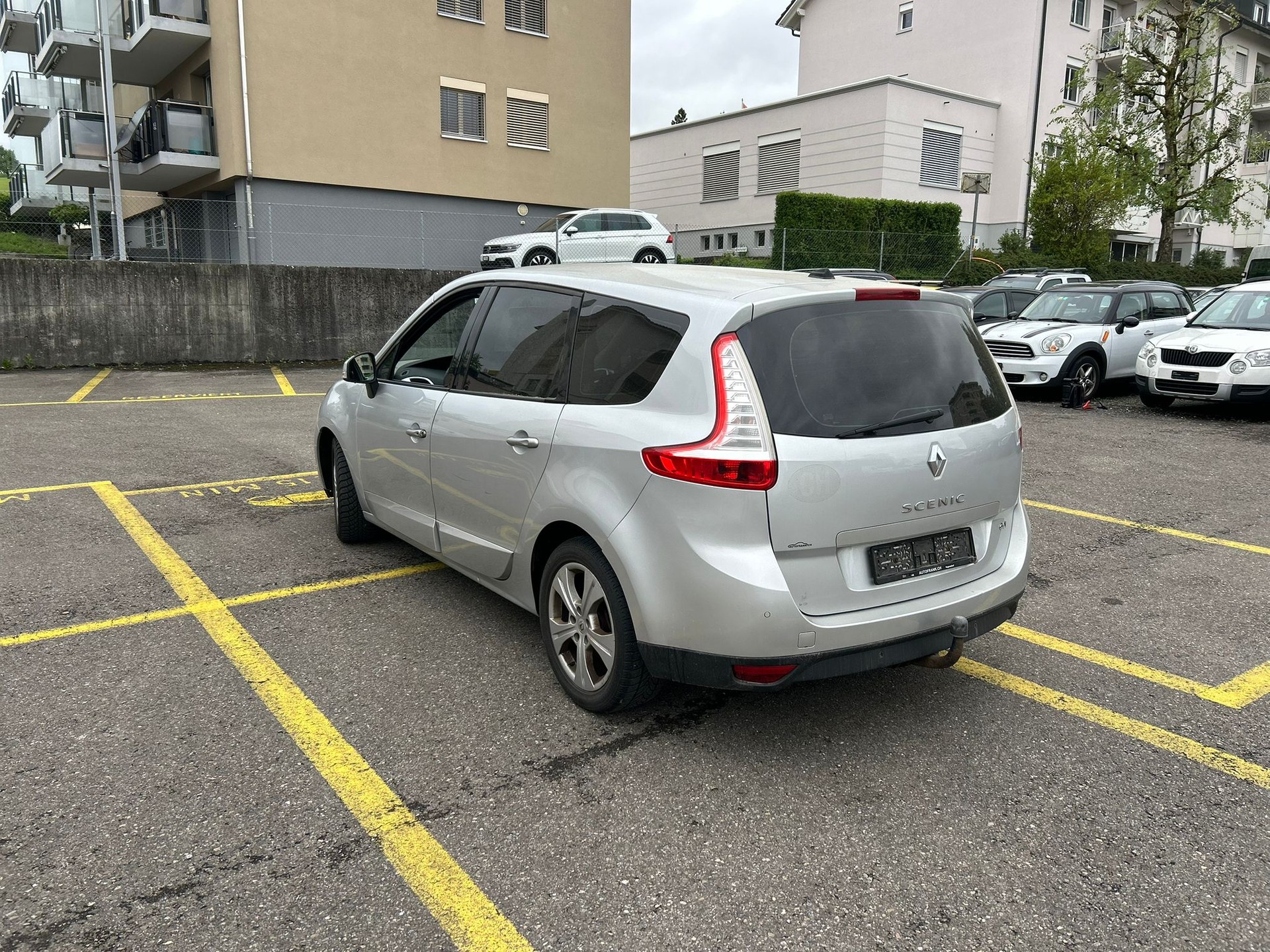 RENAULT Grand Scénic 2.0 dCi Privilège Automatic-image-3