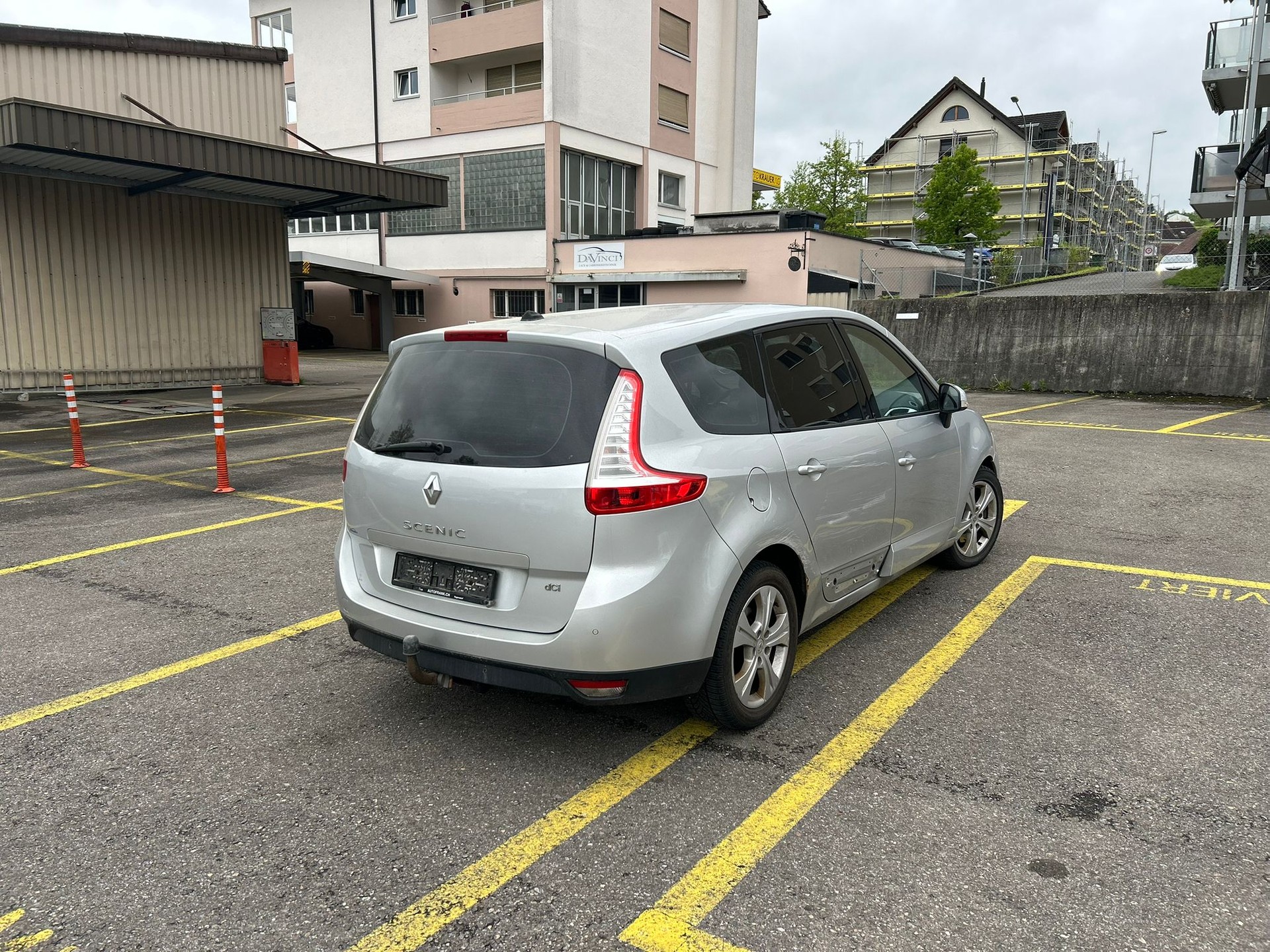 RENAULT Grand Scénic 2.0 dCi Privilège Automatic-image-4