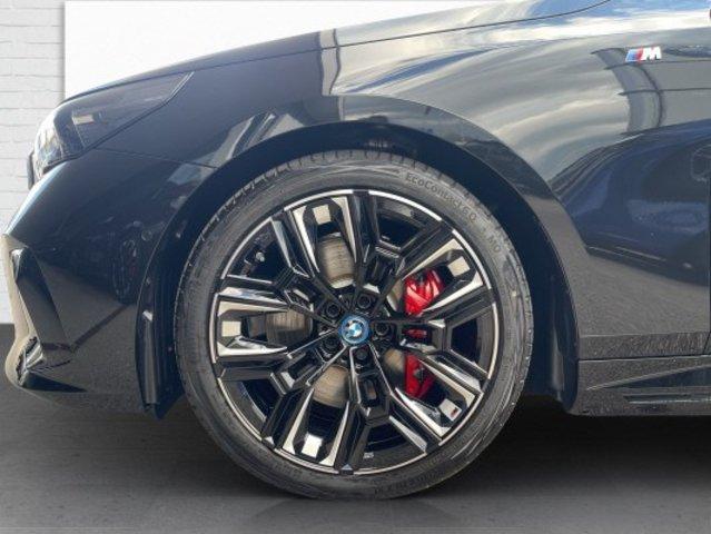 BMW i5 M60 xDrive Touring-image-6