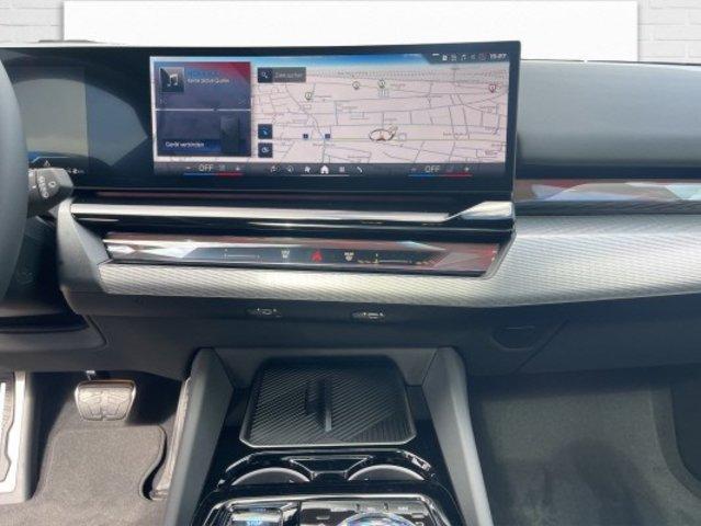 BMW i5 M60 xDrive Touring-image-22