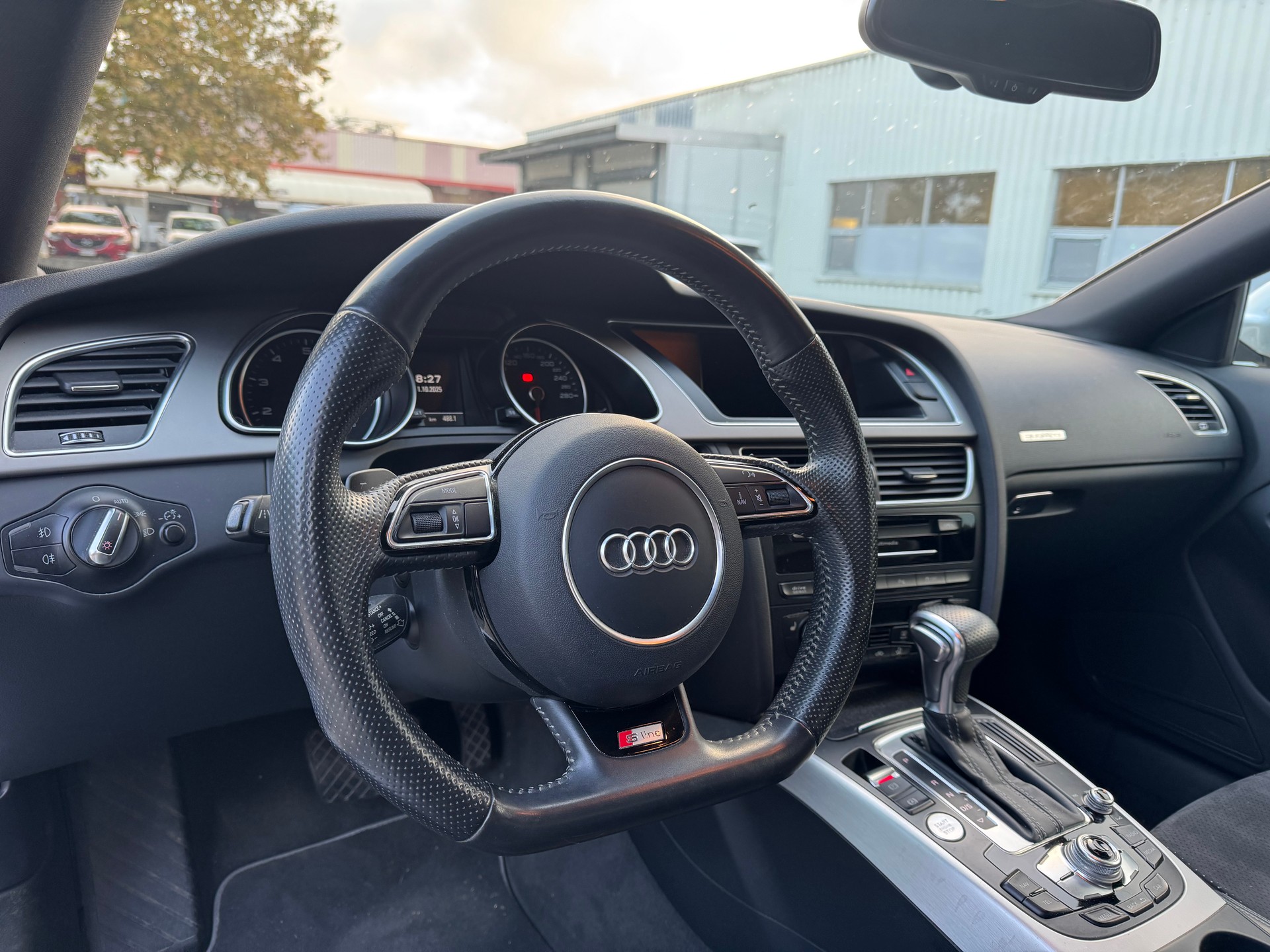 AUDI A5 Coupé 2.0 TFSI Attraction quattro S-tronic-image-8