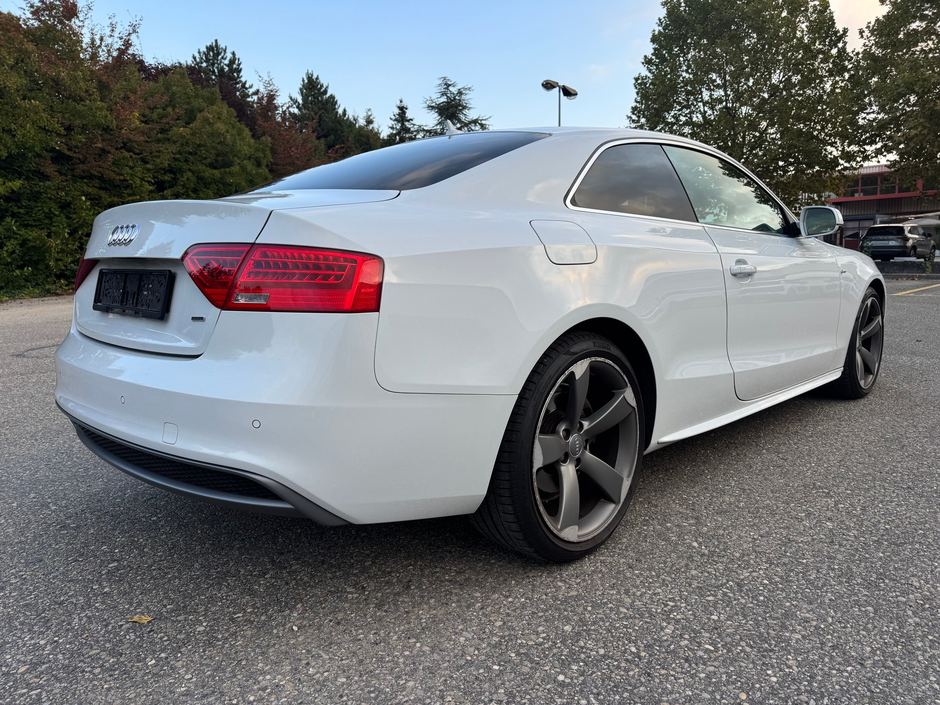 AUDI A5 Coupé 2.0 TFSI Attraction quattro S-tronic-image-5