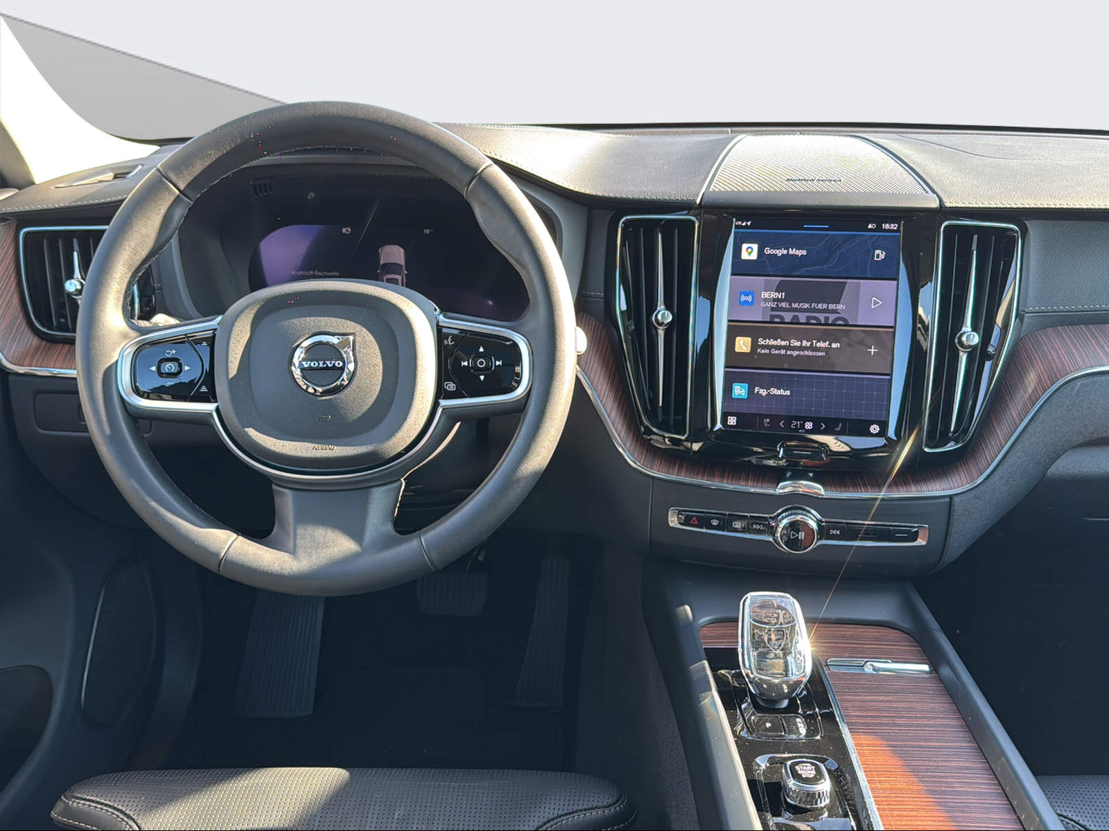 VOLVO XC60 2.0 B4 MH Ultimate Dark AWD-image-12