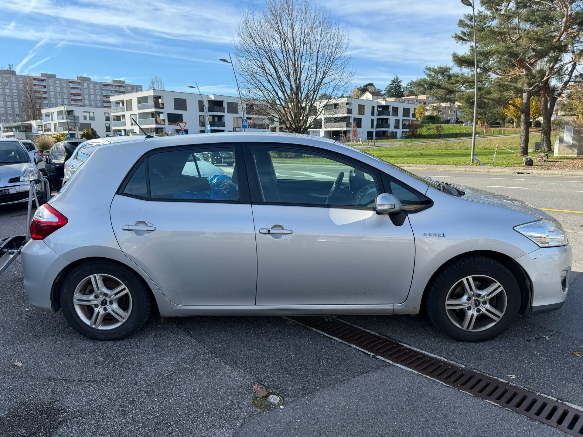 TOYOTA Auris 1.8 16V HSD Linea Sol Premium-image-2