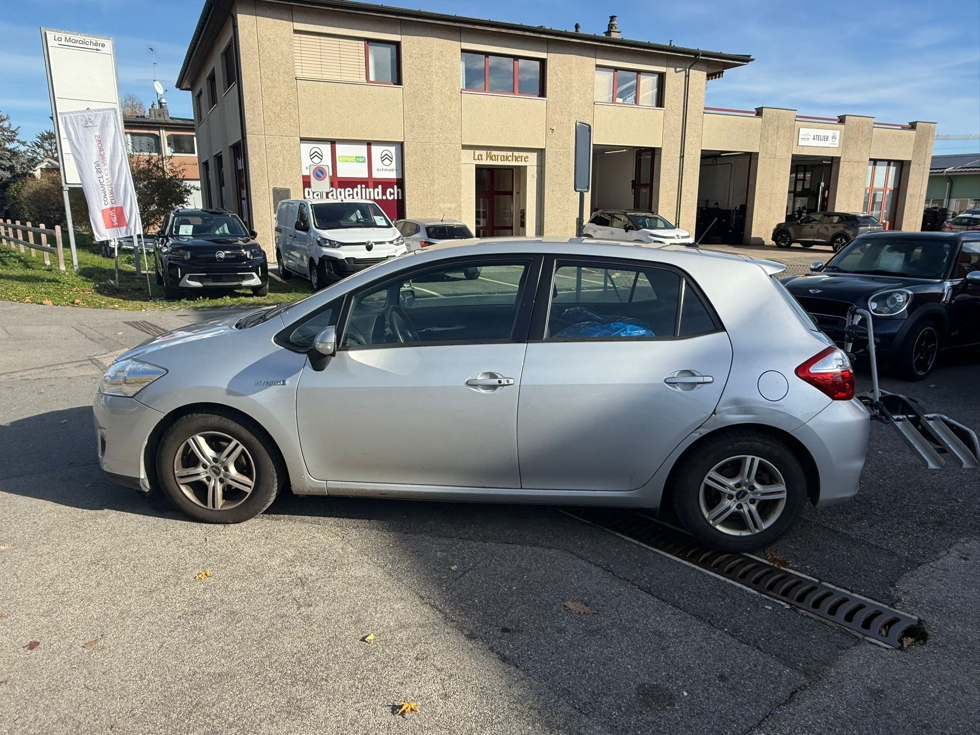 TOYOTA Auris 1.8 16V HSD Linea Sol Premium-image-6