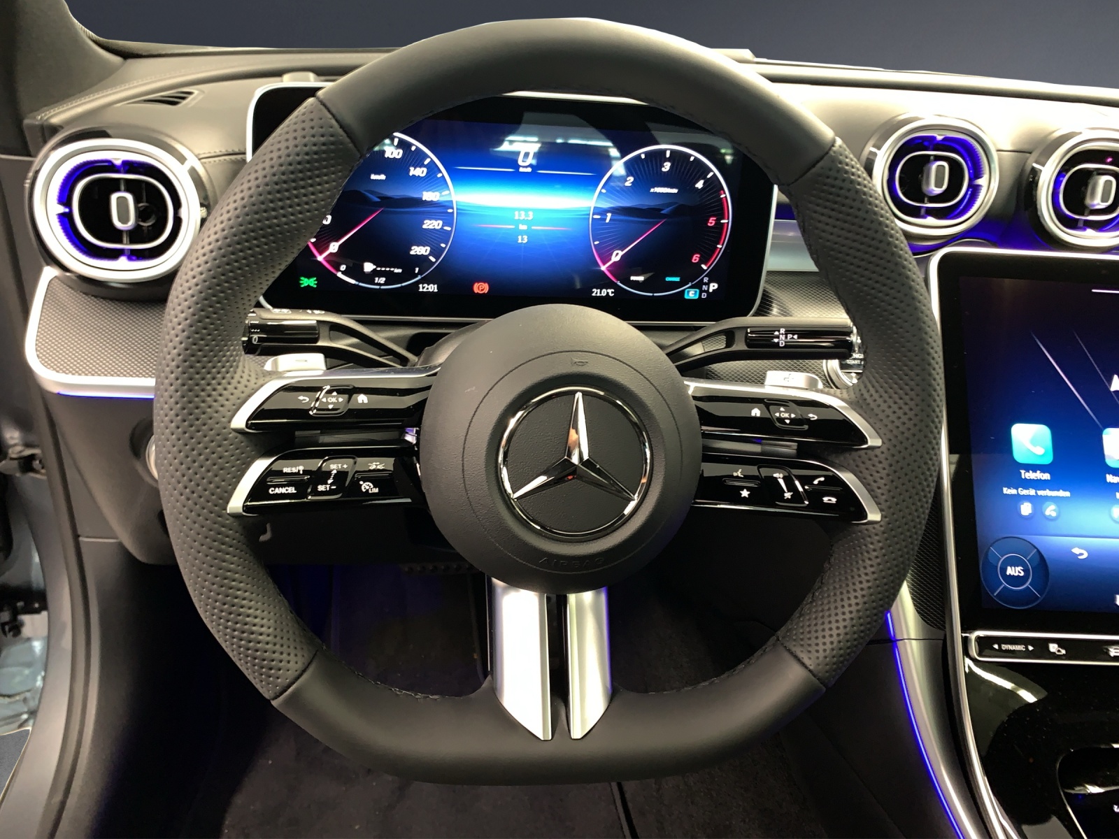 MERCEDES-BENZ C 220d 4 MATIC-image-9