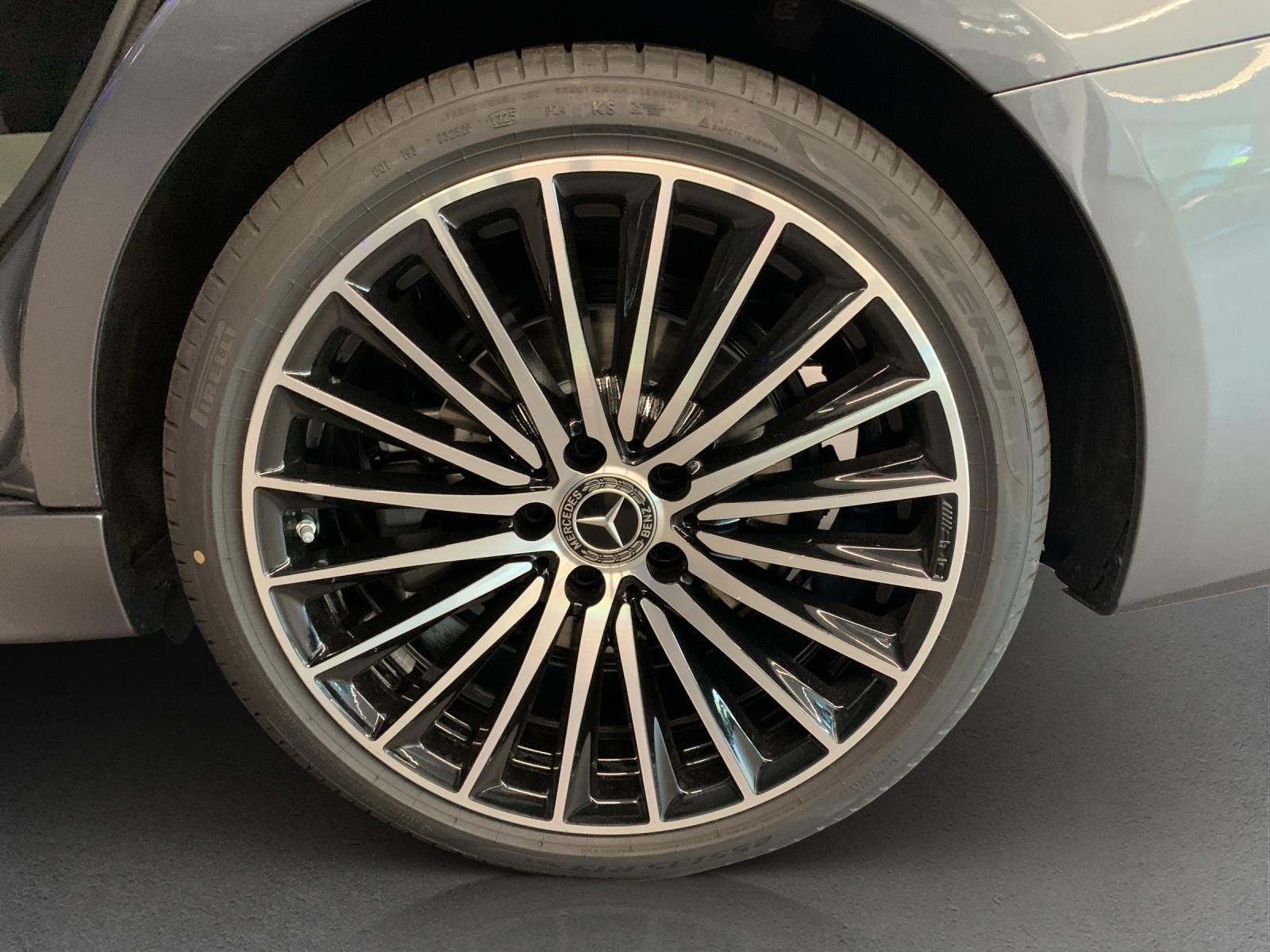 MERCEDES-BENZ C 220d 4 MATIC-image-12