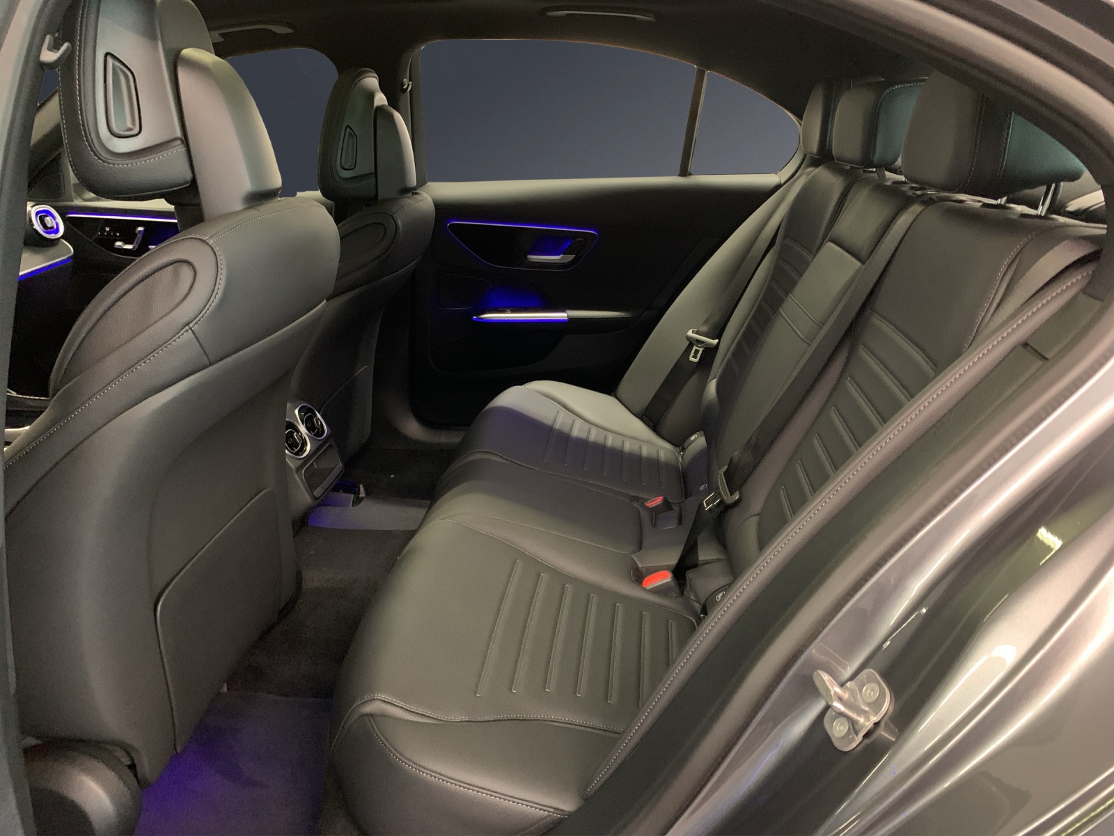 MERCEDES-BENZ C 220d 4 MATIC-image-10