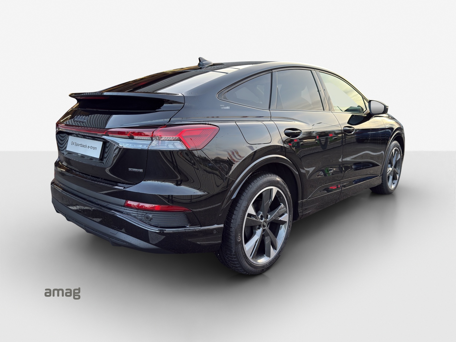 AUDI Q4 Sportback e-tron 45 Edition Swiss Ski quattro-image-4