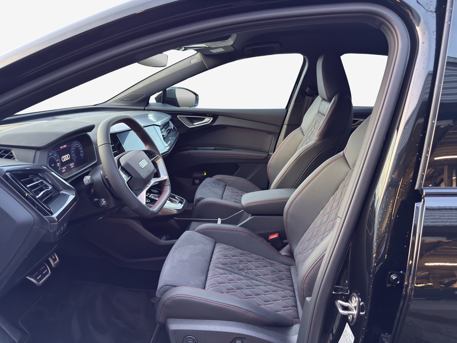 AUDI Q4 Sportback e-tron 45 Edition Swiss Ski quattro-image-7