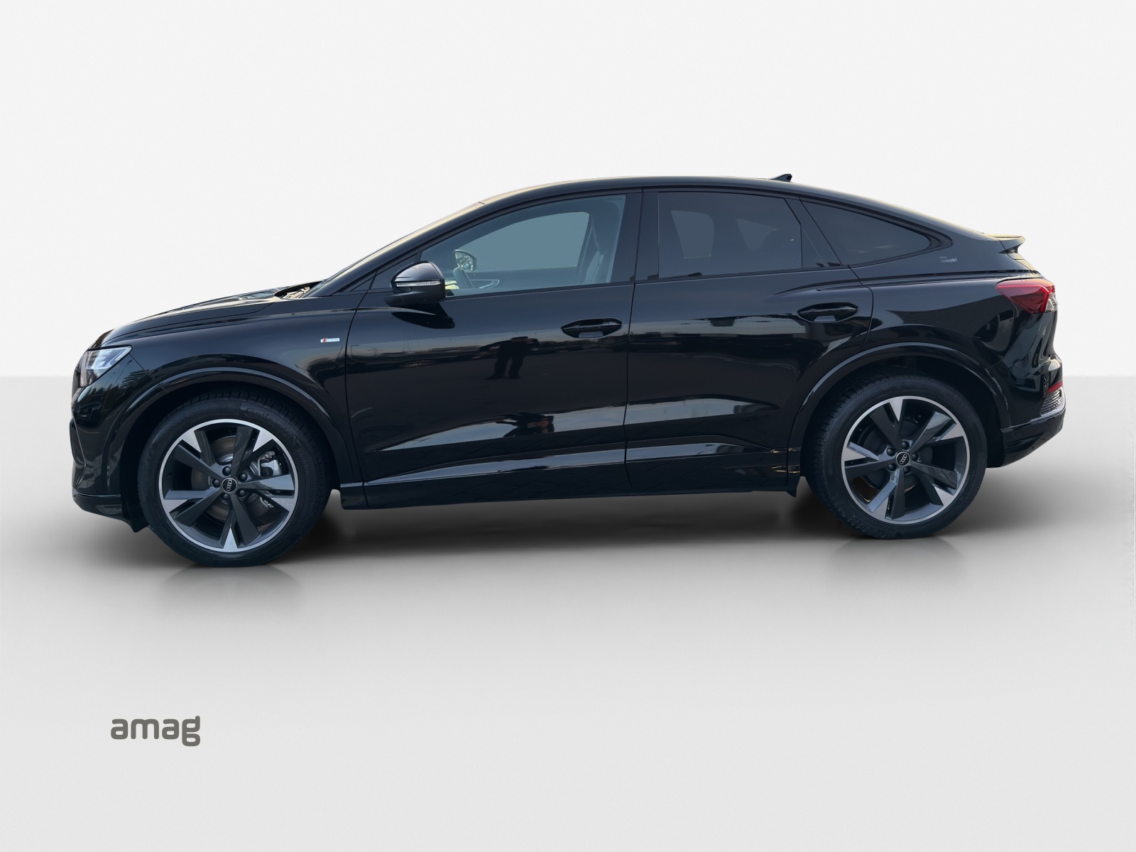 AUDI Q4 Sportback e-tron 45 Edition Swiss Ski quattro-image-1