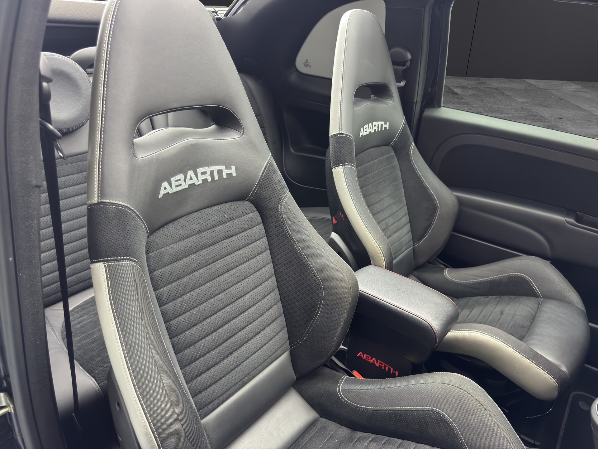 FIAT 595 1.4 16V Turbo Abarth Competizione Dualogic-image-25