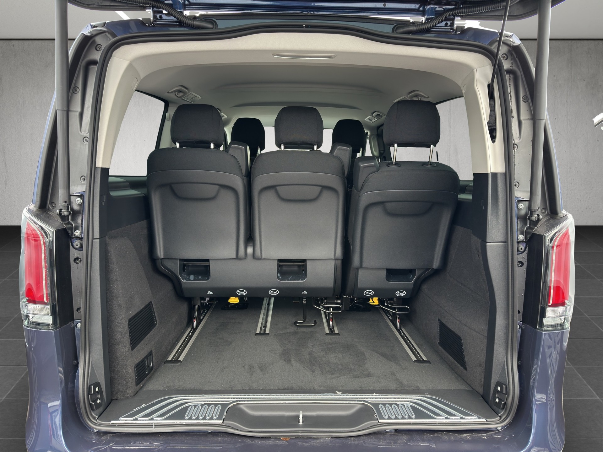 MERCEDES-BENZ V 250 d lang Style 9G-Tronic-image-10